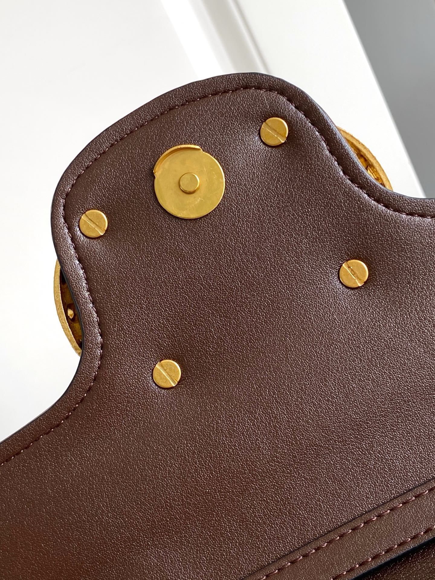 ✨✨🆕🆕VALENT*** GARAVANI Loco手袋包身刺绣古典花卉图案和VLOGOSIGNATU