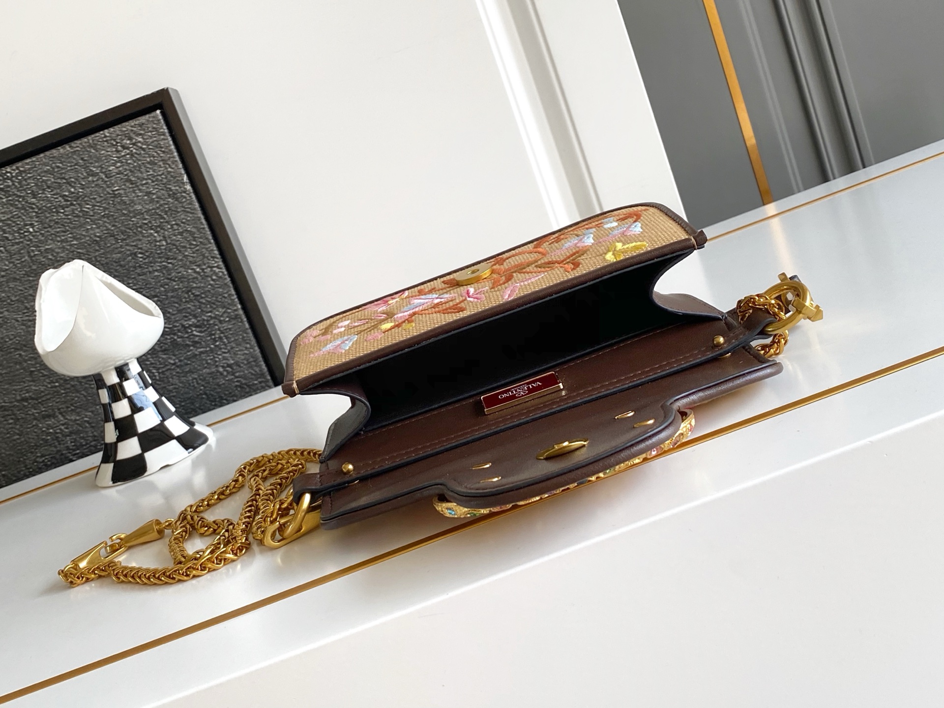 ✨✨🆕🆕VALENT*** GARAVANI Loco手袋包身刺绣古典花卉图案和VLOGOSIGNATU