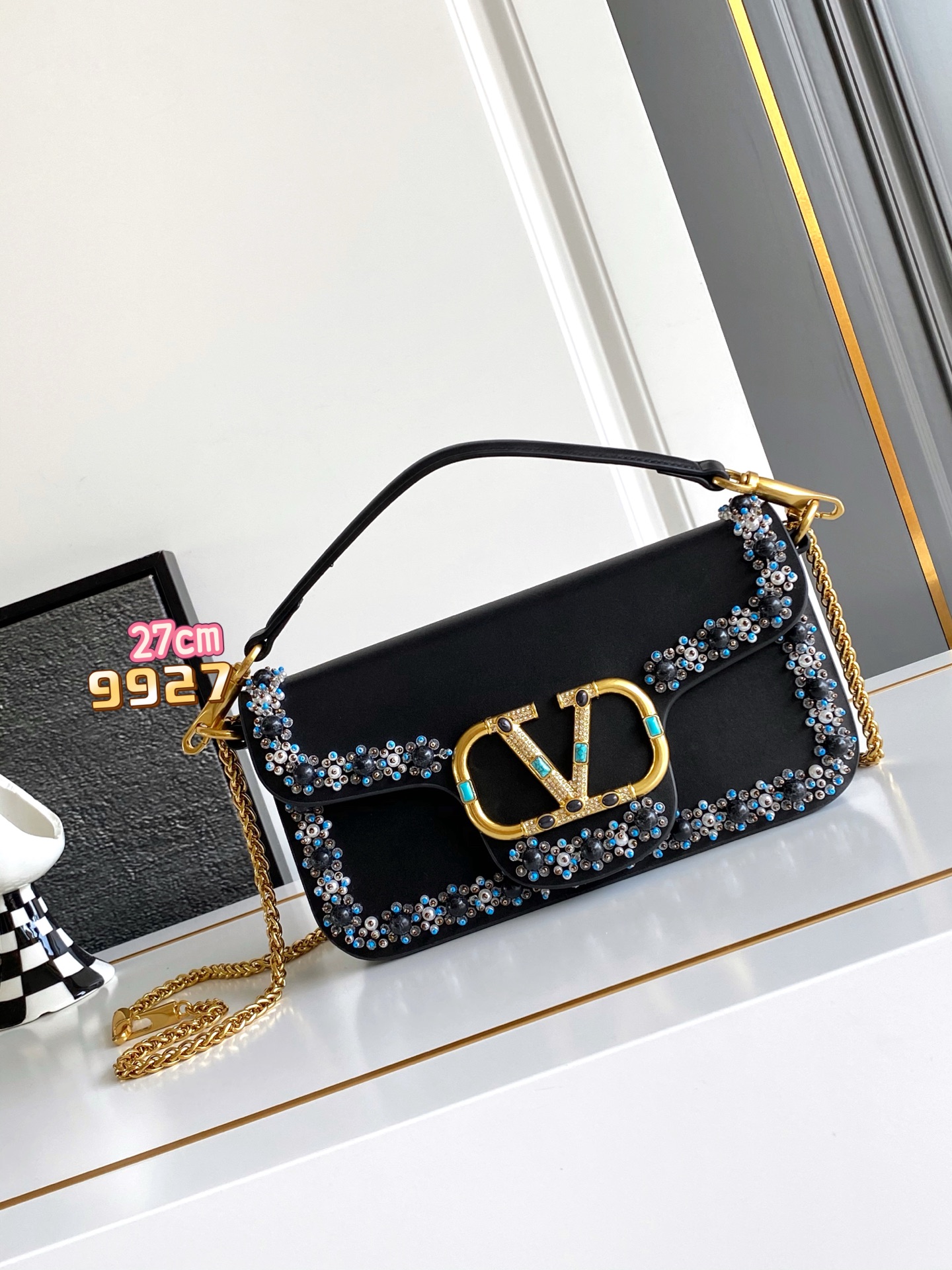 🆕❤Valent**** loco手工绣珠手袋，松山石镶嵌仿水晶装饰VLogo Signature磁扣开