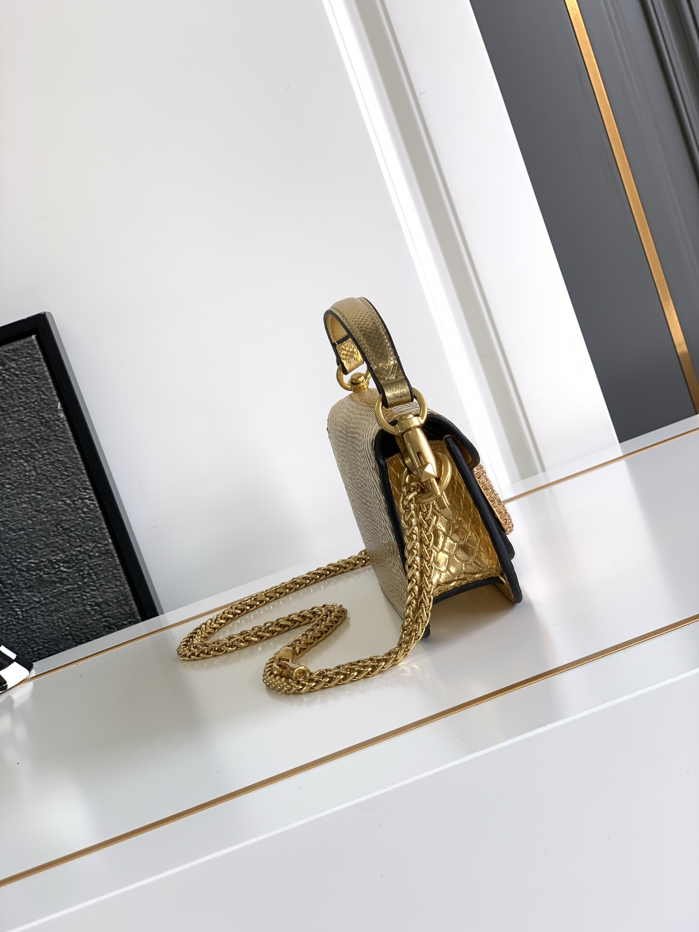 🆕小号蛇纹LOCÒ仿水晶装饰手袋 -VLogo Signature施华洛世奇®仿水晶装饰 -配可拆卸提手