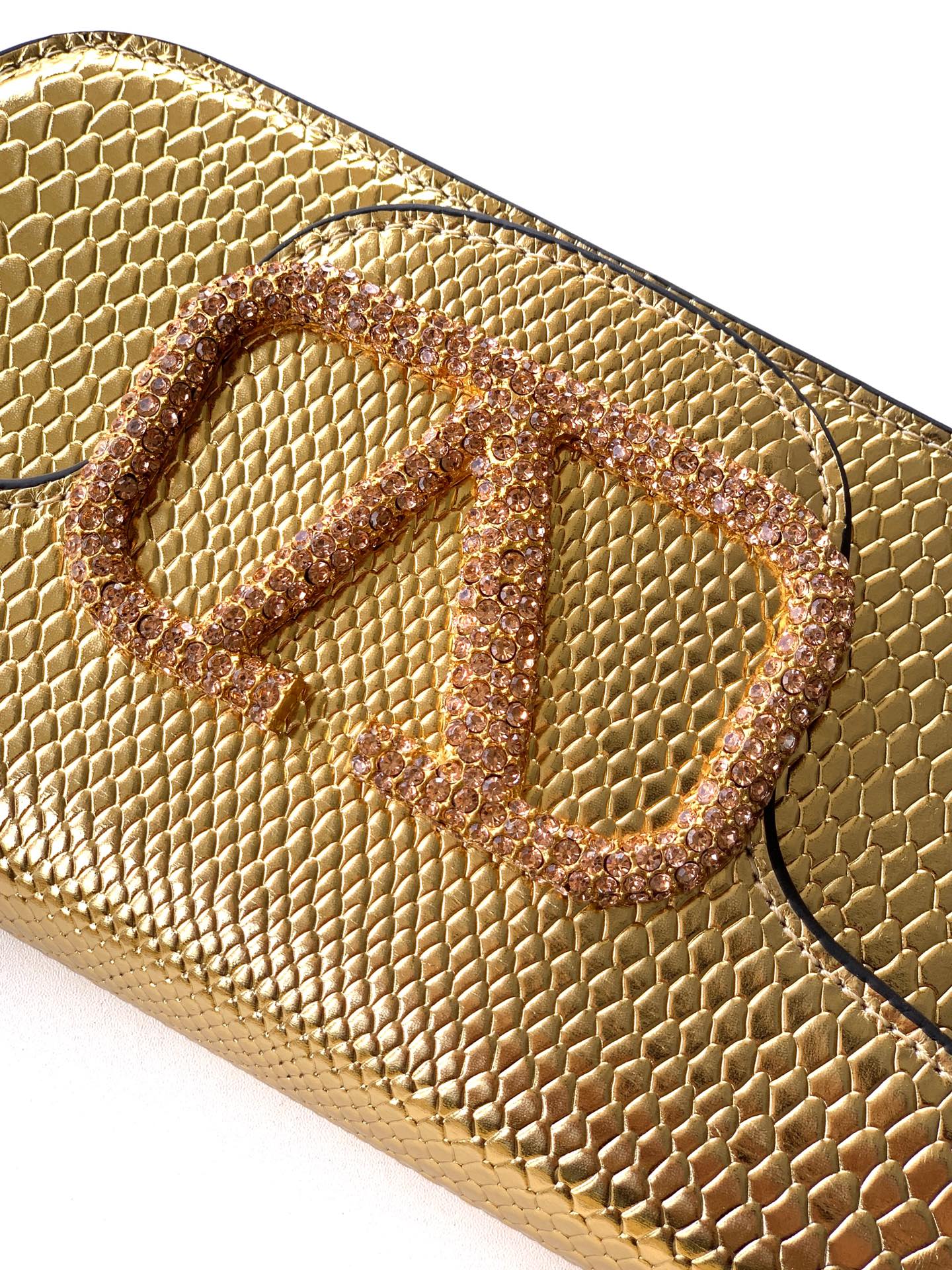 🆕小号蛇纹LOCÒ仿水晶装饰手袋 -VLogo Signature施华洛世奇®仿水晶装饰 -配可拆卸提手