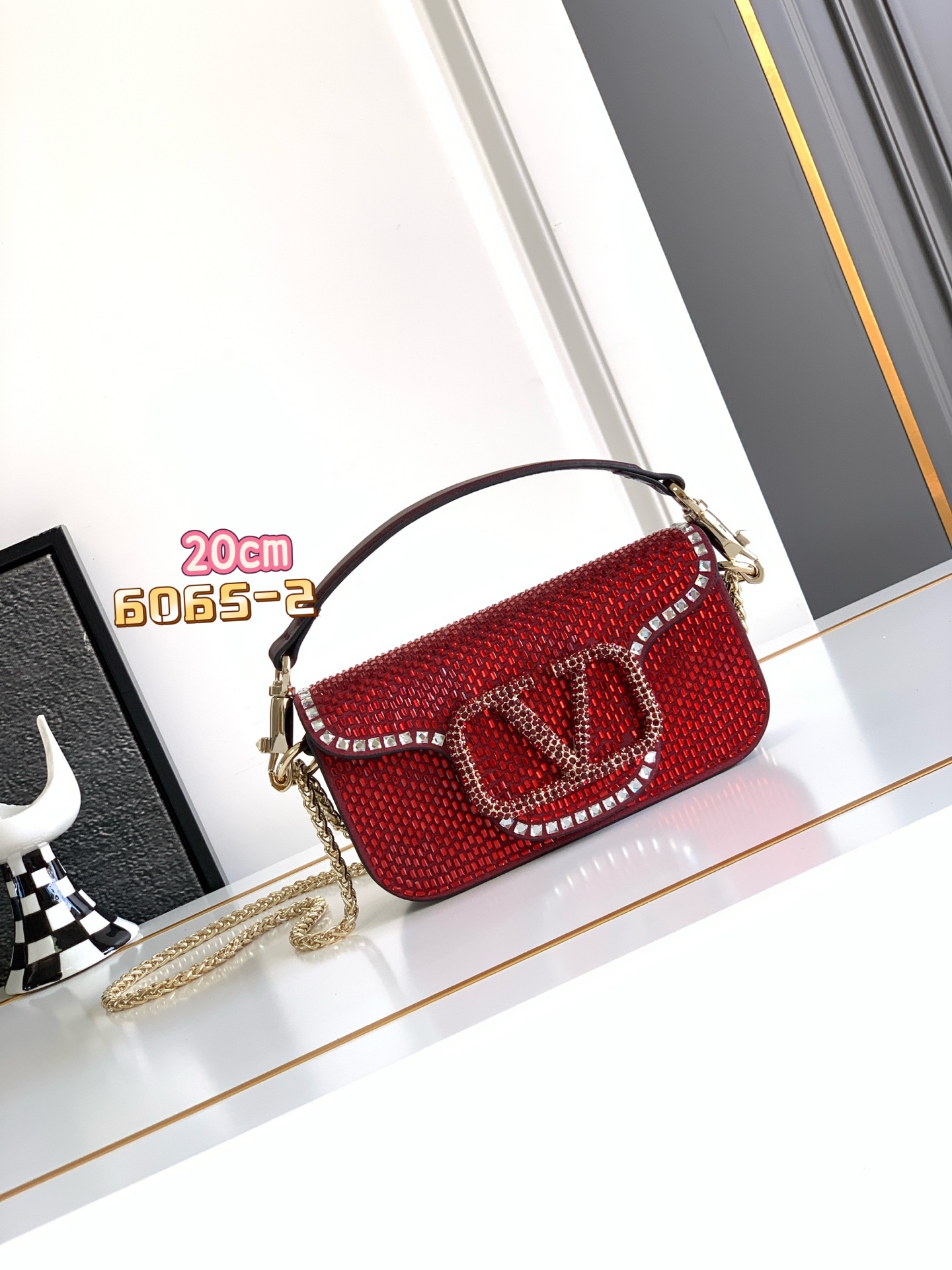 🆕🆕VALENTINO GARAVANI Mini Loco手袋饰有施华洛世奇仿水晶✨✨和VLOGOSI