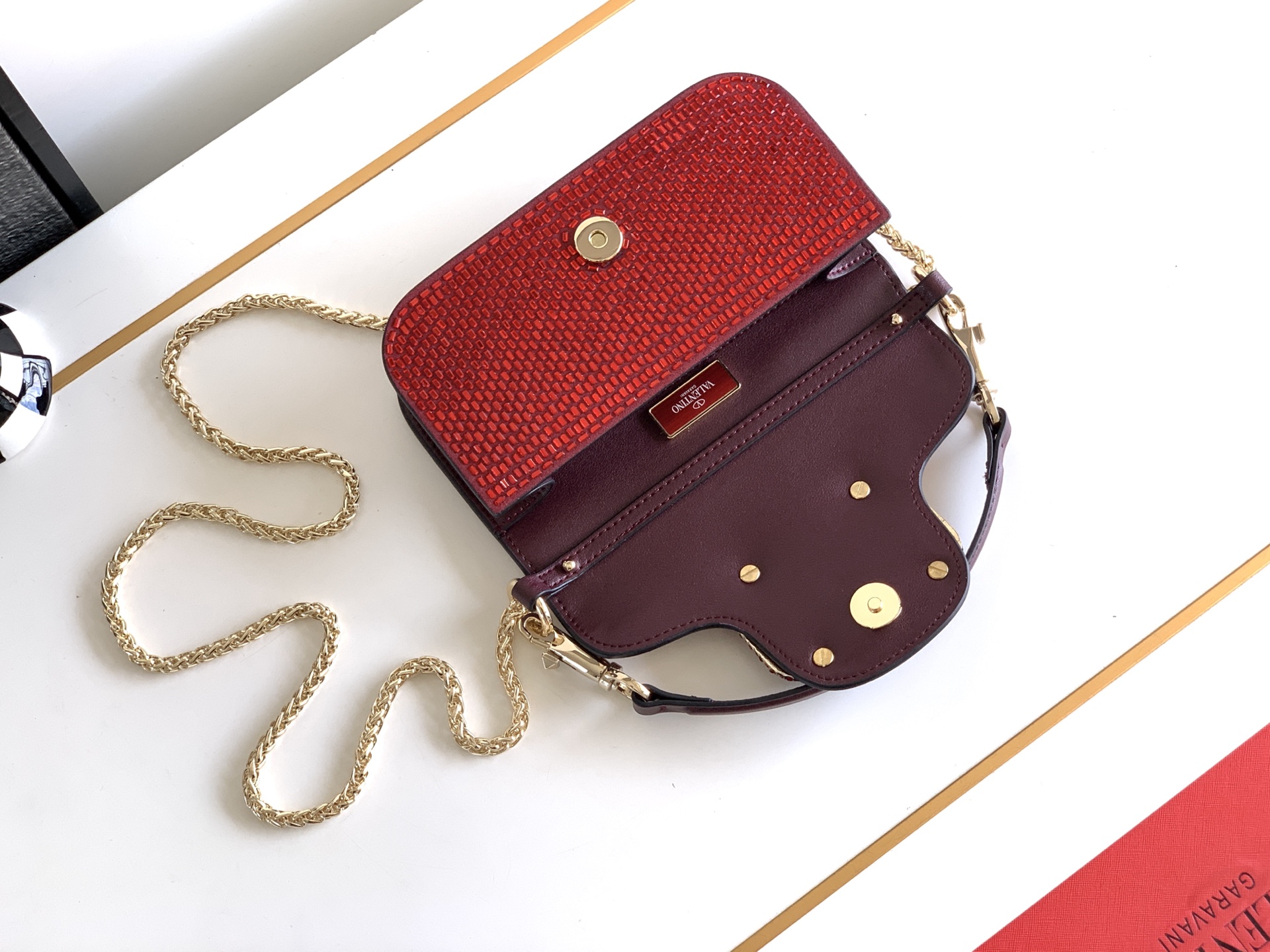 🆕🆕VALENTINO GARAVANI Mini Loco手袋饰有施华洛世奇仿水晶✨✨和VLOGOSI