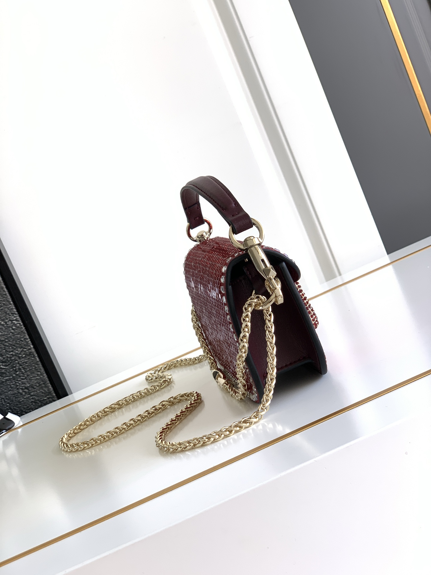 🆕🆕VALENTINO GARAVANI Mini Loco手袋饰有施华洛世奇仿水晶✨✨和VLOGOSI