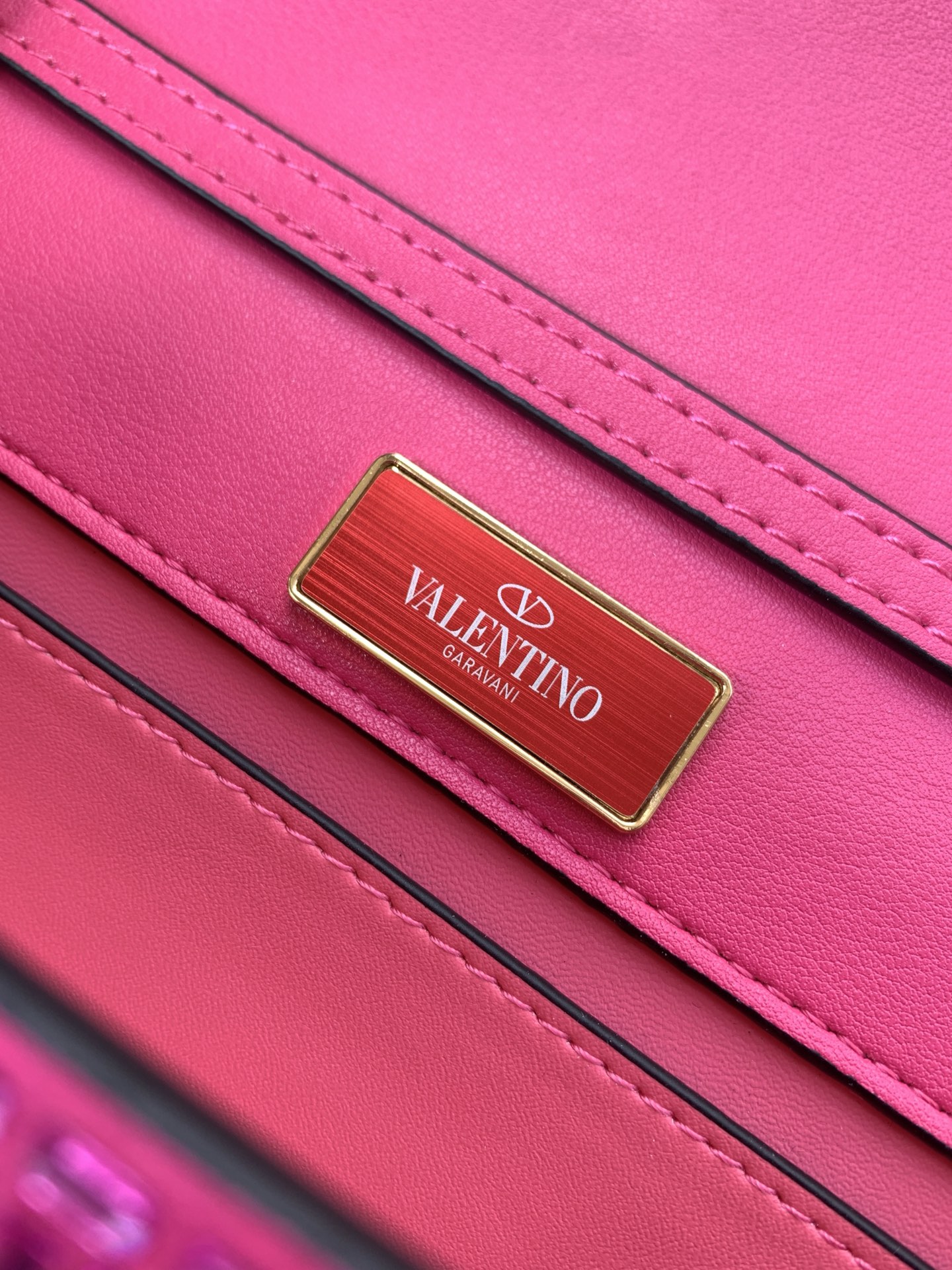 🆕🆕VALENTINO GARAVANI Mini Loco手袋饰有施华洛世奇仿水晶✨✨和VLOGOSI