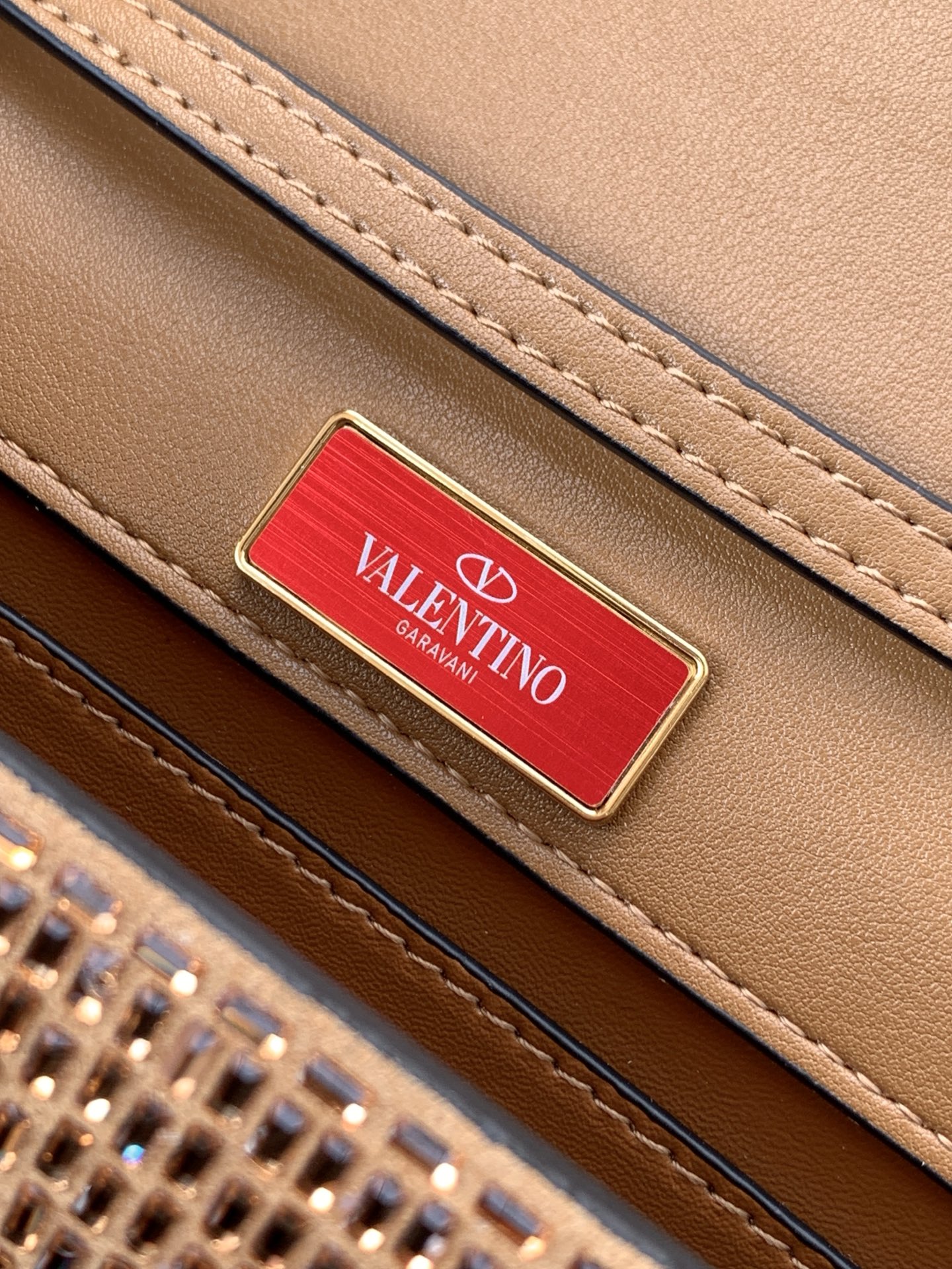 🆕🆕VALENTINO GARAVANI Mini Loco手袋饰有施华洛世奇仿水晶✨✨和VLOGOSI