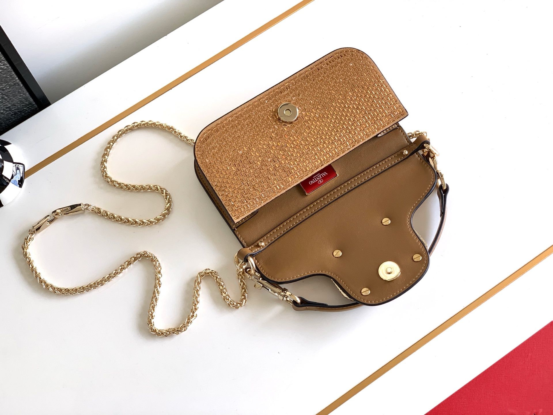 🆕🆕VALENTINO GARAVANI Mini Loco手袋饰有施华洛世奇仿水晶✨✨和VLOGOSI