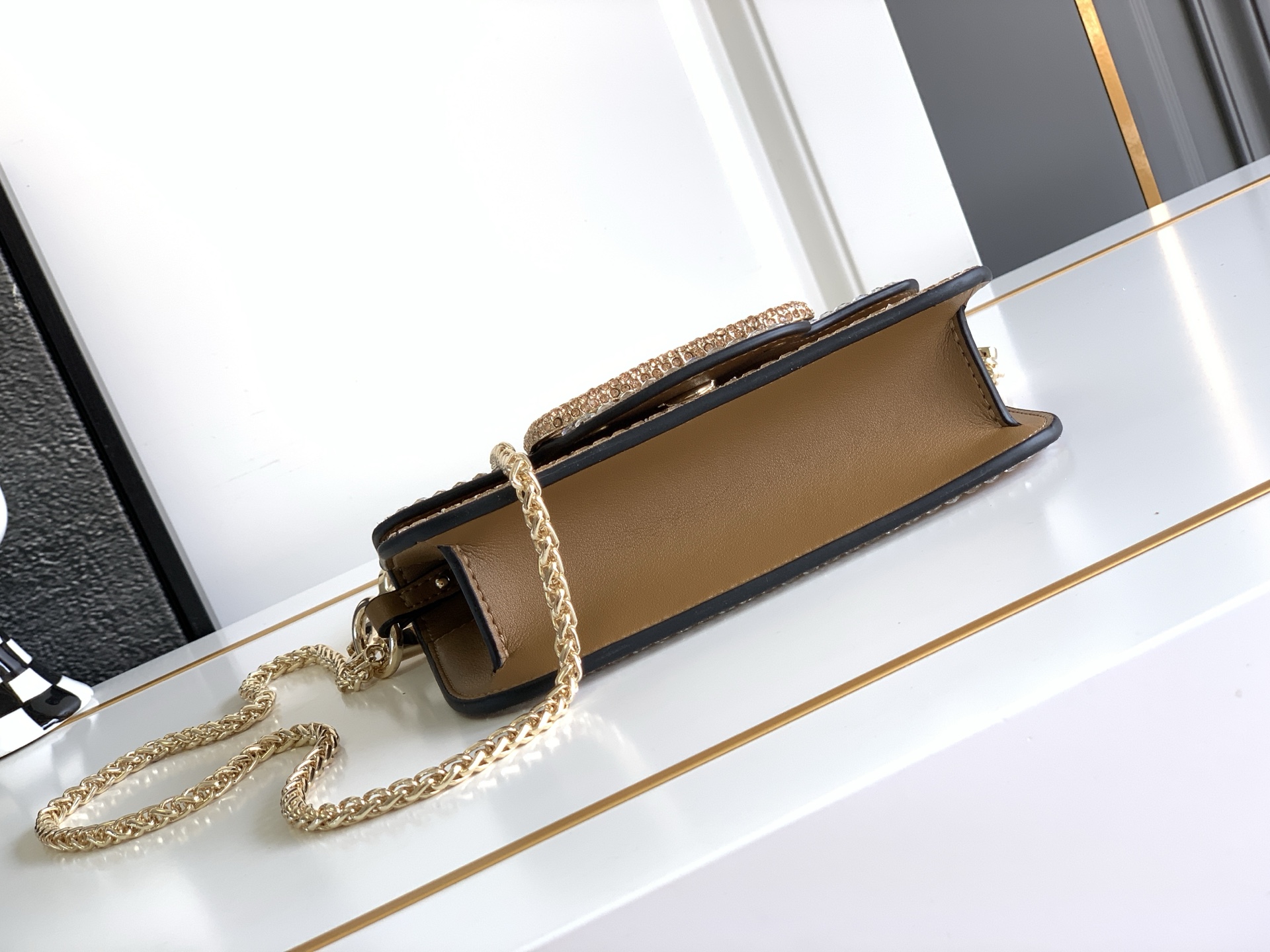 🆕🆕VALENTINO GARAVANI Mini Loco手袋饰有施华洛世奇仿水晶✨✨和VLOGOSI