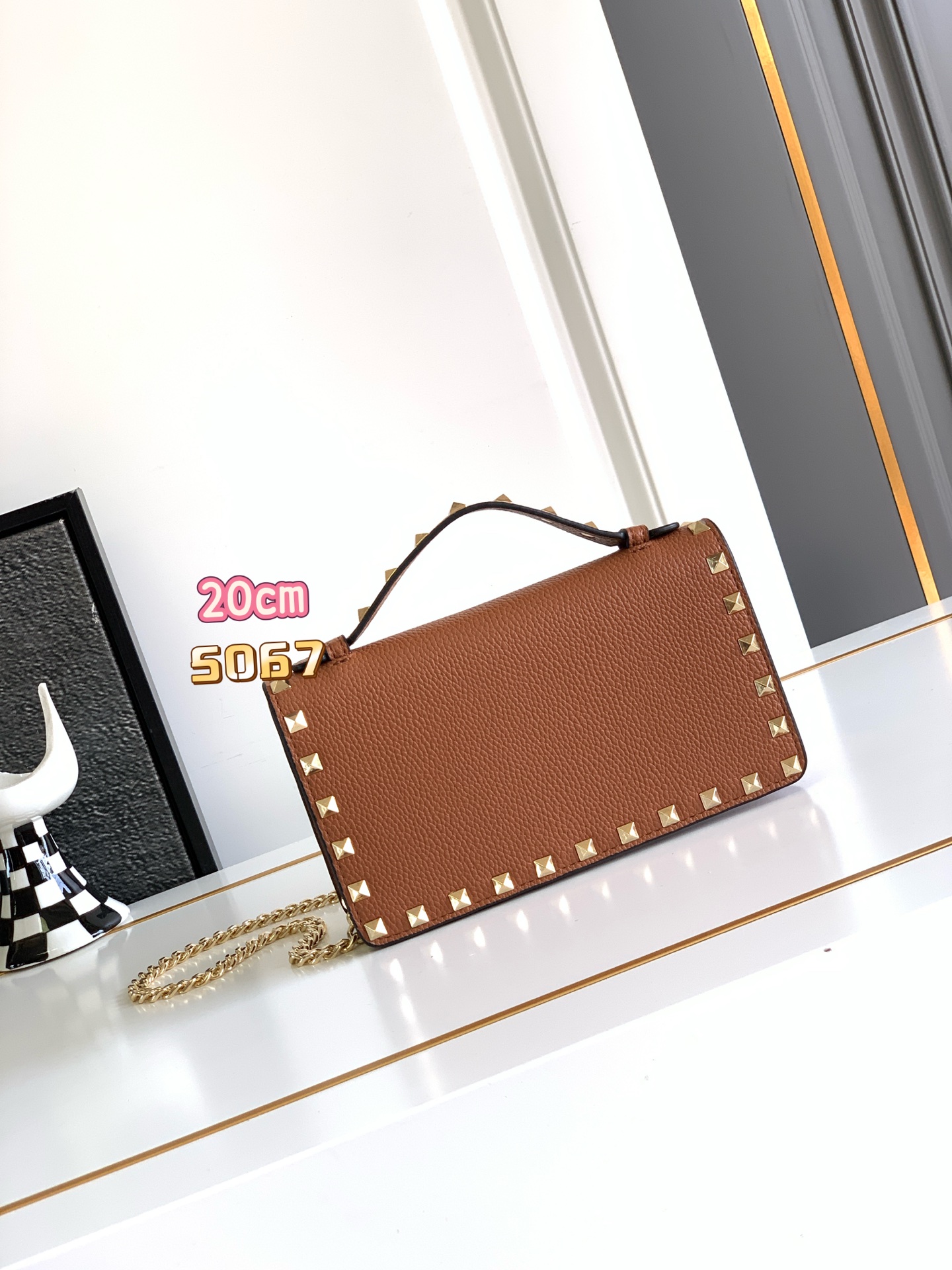 🆕新品Valent**o Garavani VRING搭链手提设计：荔纹小牛皮精制而成，醒目经典铆钉，可