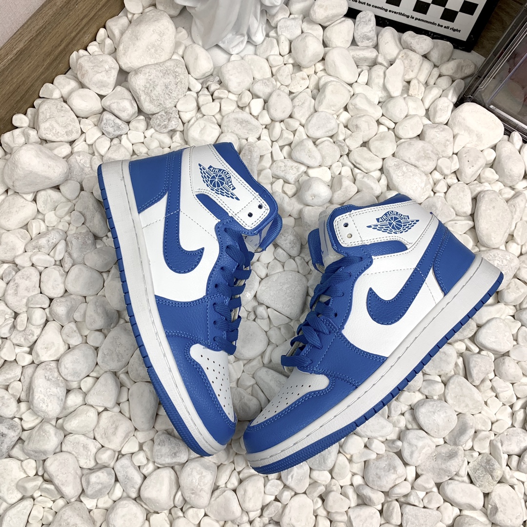 💰40 AJ1高帮 白宝蓝 实拍 套楦工艺 激光打孔 正确版型 完美做工 质量保证 尺码36-44 男女码现货
