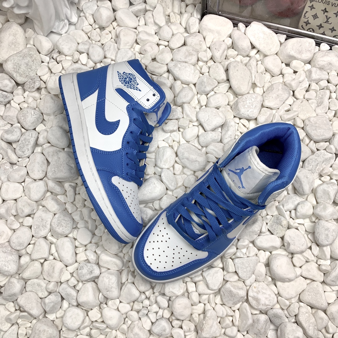 💰40 AJ1高帮 白宝蓝 实拍 套楦工艺 激光打孔 正确版型 完美做工 质量保证 尺码36-44 男女码现货