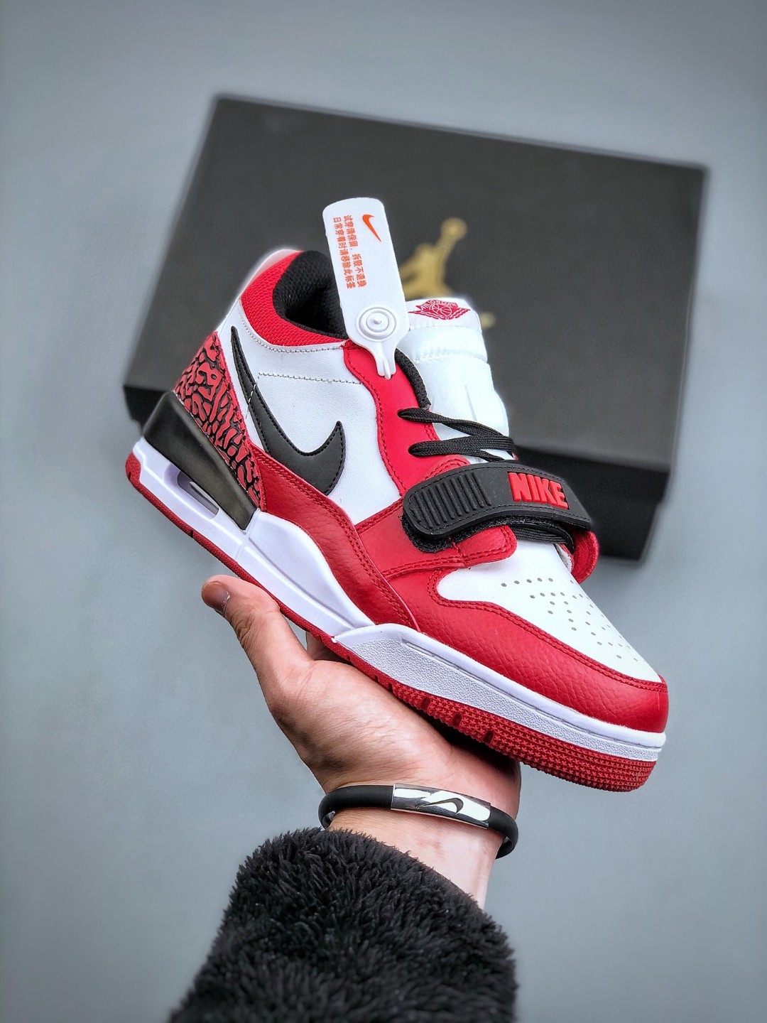 💰190真标💰240公司💰320纯原AJ312空军一号aj1耐克阿迪达斯三叶草贝壳头椰子350新百伦古驰lv麦昆匡威1970s万斯vans脏脏鞋dunk彪马爱步德训aj4斐乐MLB巴黎世家亚瑟士萨洛蒙鬼冢虎始祖鸟飞马添柏岚华夫登月UGG乔丹篮球鞋詹姆斯尺码：36-46nike耐克 空军一号 阿迪达斯adidas 三叶草 椰子350 v2 sb dunk 古驰脏脏鞋 麦昆 匡威1970s 万斯 vans 范斯运动鞋板鞋跑步鞋跑鞋篮球鞋 添柏岚prada普拉达爱马仕香奈儿新百伦 巴黎世家迪奥dior爱步乔丹 air jordan 亚瑟士asics 斯凯奇 斐乐 彪马 锐步 mlb fila 鬼冢虎 lv路易威登 ny 北面 大鹅ugg 莆田鞋 板鞋 樱花粉 af1 高帮 纯白 复古 满天星 解构 鬼冢虎鞋盾 samba小麦色 蓝粉 马卡龙 低帮 独角兽 鬼冢虎鸳鸯 联名 童鞋 冰淇淋 骨白冰蓝 白蓝 黑色 小白鞋 电玩像素 黑白 涂鸦 镭射 雾霾 白色 diy 1970s 夜光 大童 泼墨 中帮 黑武士 洛克公园 魔术贴 情侣 经典 四钩 奶咖色 刮刮乐 白丝绸 白银 3m 反光 白绿夜光 白橙双钩 小雏菊 权志龙 白绿橙 off white 飞线 金钩 冰块 小银钩 笑脸 缝线 剪纸 纯黑 蓝丝绸 情人节限定 白金 蓝白 354 黑曜石 熊猫 像素 冰蓝 四小勾 水晶底 寿桃 洞洞鞋 彩虹像素 灰色 air force 1 黑色 拖鞋 aj4 aj35 aj11 篮球鞋 莆田 aj3 aj6 aj13 aj7 童鞋 儿童鞋 aj312 aj36 黑白奥利奥 传奇蓝 aj32 限量版 飞人拖鞋 康扣 熊猫 北卡蓝 low 白水泥 藤原浩 aj34郭艾伦 影子灰 蒂芙尼绿 aj10 倒钩 aj9 冰雪奇缘 黑曜石 aj31 aj270 球鞋 大魔王 冰激凌 樱木花道 热熔岩 迪奥联名 胭脂红 凉鞋 aj15 满天星 水泥灰 芝加哥 鸳鸯 aj28 情侣 aj28 樱花粉 电玩像素 北卡蓝 小迪奥 粉色 樱花粉 电玩像素 烟灰 变色龙 兵马俑 大巴黎 aj16 兔八哥 马卡龙 大学蓝 aj30 黑水泥 白蛇 叶绿素 火影 白水泥 情人节限定 粉蛇 黑红 球鞋gtcut kobe球鞋 zoom kobe 500黑武士 2022r nike星空 gt球鞋 zoom跑鞋 纽巴伦990 nikecourt女鞋 zoom aj1 nb827 斐乐hike nike青花瓷 aj镭射 科6 next跑鞋 宇航员2.0 小白鞋 男鞋 运动鞋 斯凯奇 斐乐 板鞋 aj 彪马 新百伦 亚瑟士 new balance adidas 阿迪达斯 篮球鞋 空军一号 纯白 跑步鞋 vision street wear puma 女运动休闲鞋 nb 情侣鞋 球鞋 dunk 美津浓 欧文7 运动鞋女款跑步鞋 休闲男鞋 aj1 拖鞋 耐克鞋男新款 鞋子 童鞋 男款 飞马 zoom 超级飞马 跑鞋 老爹鞋 air max 儿童鞋子 男士 飞马38 m2k 日落 黑白熊猫 女款 飞马39 男款 阿甘鞋 飞马37 夏季 dunk sb 华夫鞋 凉鞋 开拓者 夏款 毛毛虫 气垫 air zoom 休闲鞋 高帮 帆布鞋 sacai 2022 vapormax 赤足 飞马36 af1 紫葡萄 树莓紫 winflo8 court女鞋 网鞋 zoom 破二 dc0774 拖鞋 superfly 子弹头 dunk黑白熊猫 blazer max270 欧文7 小童鞋 阿尔法 欧文8 登月 星空 莆田 黑武士 airmax97 贝壳头 三叶草 boost forum 椰子鞋 yeezy neo 暗夜精灵 金标 椰子 350 v2 ultraboost 清风 阿尔法 涉水鞋 ub21 ub22 forum84 ub nmd 爆米花 pro2 cut supernova x9000 椰子500 小椰子 forum low 史密斯 椰子700 樱花系列女鞋 新百伦530 327 574 5740 满天星 992 550 990 303 nb2002ra 302 元祖灰 993 990v5 nb300 ms327 580 999 nb327新百伦 新百伦878 nb300 5740奶茶色 m5740nb5740 997 608 452 nbms327 992元祖灰 996 880 低帮 倒钩 aj1 low 北卡蓝 黑曜石 倒钩藤原浩鞋 芝加哥 禁穿 小迪奥aj1 aj1大学蓝 樱花粉 烟灰 闪电倒钩 mid 影子灰 白丝绸 黑红脚趾 黑红 马卡龙 小dior 蒂芙尼绿 黑脚趾 小摩卡 蜘蛛侠 兔八哥 莆田纯原 纯白 中帮 黑粉脚趾 鸳鸯 low摩卡棕 扣碎 倒钩低帮 小闪电 凯尔特人 芝加哥ow联名 灰白 红豆奶茶 叛逆 换底 扣碎篮板 摩卡棕 迪奥联名鞋 皇家蓝 低帮女鞋倒钩白棕 泡泡糖 黑粉脚趾 北卡蓝低帮 黑绿脚趾 影子灰 蒂芙尼绿 黑脚趾 浆果粉 扣碎篮板 鸳鸯 冰淇淋 白丝绸 激光蓝 offwhite联名 黑粉脚趾 蓝 水洗丹宁 情人节 午夜蓝 凯尔特人 泡泡糖 男鞋 女鞋 夏季 儿童 拖鞋 小众鞋 篮球鞋 凉鞋 运动鞋 跑步鞋 童鞋 板鞋 日落 足球鞋 小白鞋 跑鞋 老爹鞋 zoom 超级飞马 36 37 38 sb dunk 鞋子 新款 m2k air max 薄款 赤足5.0 星空 登月 回到未来 vapormax 超轻 网鞋 气垫鞋 阿甘鞋 休闲鞋 47 blazer 高帮 樱花粉 free vaporfly 情侣 子弹头 华夫鞋 欧文7 lebron18 joyride fly3 max270 杜兰特5 毛毛虫 黑武士 限量版 忍者 马拉松 winflo7 kyrie7 ep 莆田鞋 板鞋 樱花粉 af1 高帮 纯白 复古 满天星 解构 鞋盾 小麦色 蓝粉 马卡龙 低帮 独角兽 鸳鸯 联名 童鞋 冰淇淋 骨白冰蓝 白蓝 黑色 小白鞋 电玩像素 黑白 涂鸦 镭射 雾霾 白色 diy 夜光 大童 泼墨 中帮 黑武士 洛克公园 魔术贴 情侣 经典 四钩 奶咖色 刮刮乐 白丝绸 白银 3m 反光 白绿夜光 白橙双钩 小雏菊 权志龙 白绿橙 off white 飞线 金钩 冰块 小银钩 笑脸 缝线 剪纸 纯黑 蓝丝绸 情人节限定 白金 蓝白 354 黑曜石 熊猫 像素 冰蓝 四小勾 水晶底 寿桃 洞洞鞋 彩虹像素 灰色 air force 1 黑色 拖鞋 aj4 aj35 aj11 篮球鞋 莆田 aj3 aj6 aj13 aj7 童鞋 儿童鞋 aj312 aj36 黑白奥利奥 传奇蓝 aj32 限量版 飞人拖鞋 康扣 熊猫 北卡蓝 low 白水泥 藤原浩 aj34郭艾伦 影子灰 蒂芙尼绿 aj10 倒钩 aj9 冰雪奇缘 黑曜石 aj31 aj270 球鞋 大魔王 冰激凌 樱木花道 热熔岩 迪奥联名 胭脂红 凉鞋 aj15 满天星 水泥灰 芝加哥 鸳鸯 aj28 情侣 aj28 樱花粉 电玩像素 北卡蓝 小迪奥 粉色 樱花粉 电玩像素 烟灰 变色龙 兵马俑 大巴黎 aj16 兔八哥 马卡龙 羽