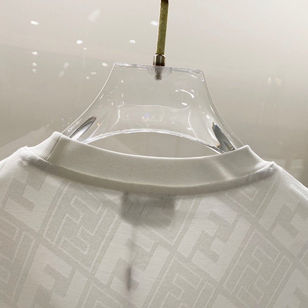 /套 芬迪 🆕 25/ss春夏新款棉质套装 完美提花标识 顶级五金+顶级面料定制 （一套不拆）
标准版型