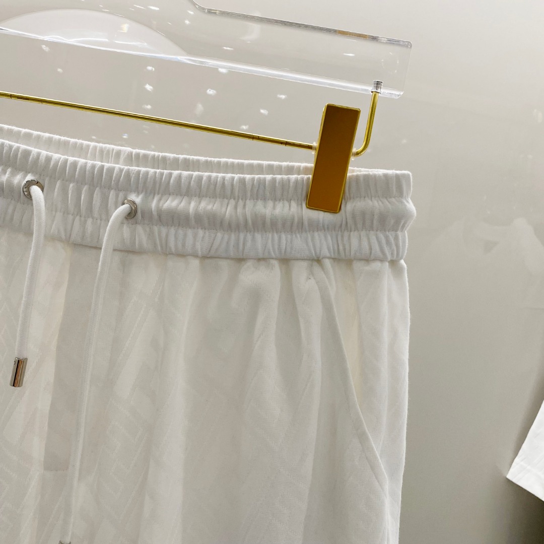 /套 芬迪 🆕 25/ss春夏新款棉质套装 完美提花标识 顶级五金+顶级面料定制 （一套不拆）
标准版型