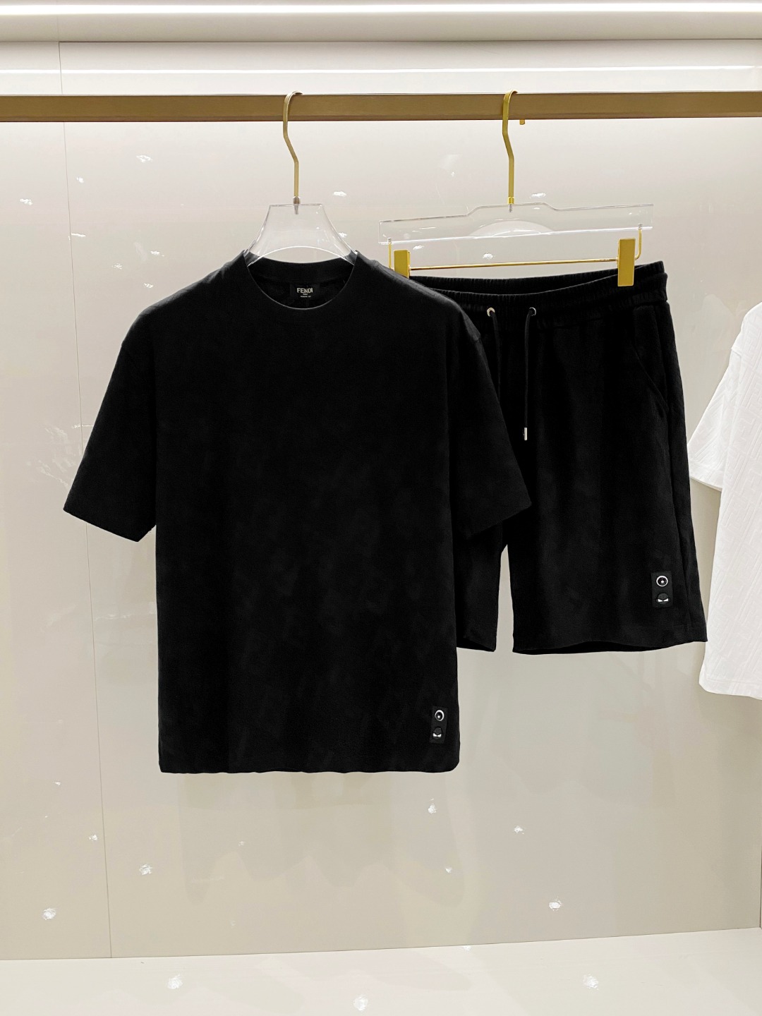 /套 芬迪 🆕 25/ss春夏新款棉质套装 完美提花标识 顶级五金+顶级面料定制 （一套不拆）
标准版型