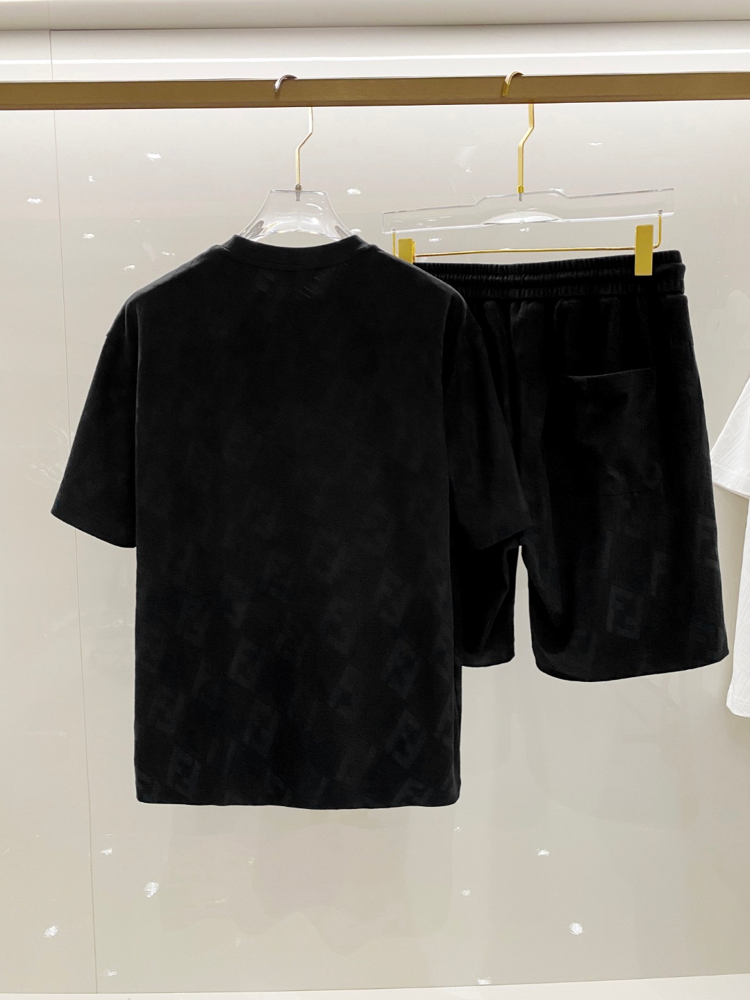 /套 芬迪 🆕 25/ss春夏新款棉质套装 完美提花标识 顶级五金+顶级面料定制 （一套不拆）
标准版型