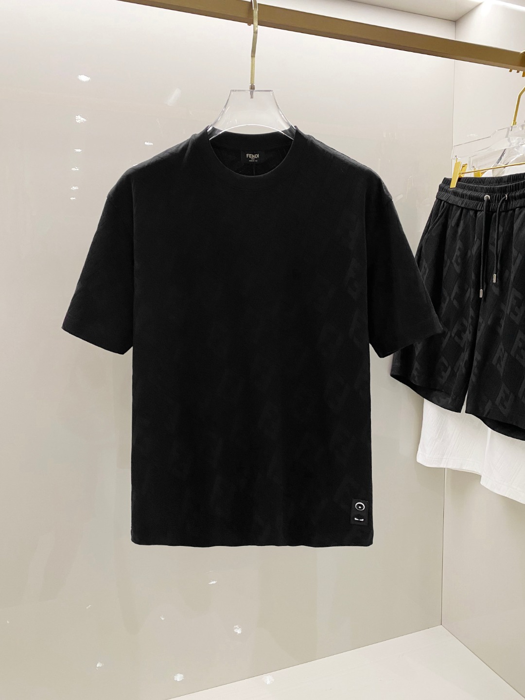 /套 芬迪 🆕 25/ss春夏新款棉质套装 完美提花标识 顶级五金+顶级面料定制 （一套不拆）
标准版型