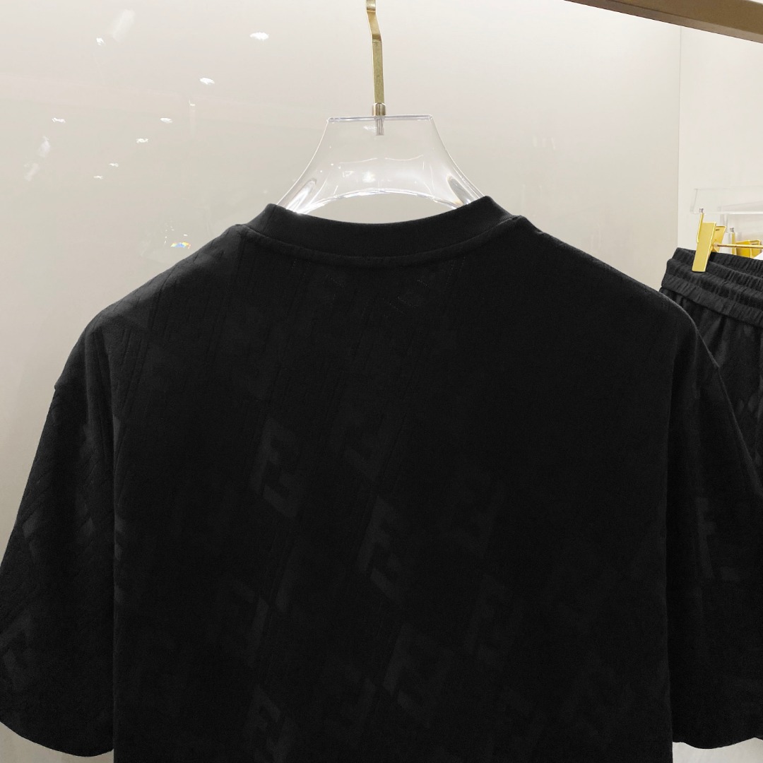 /套 芬迪 🆕 25/ss春夏新款棉质套装 完美提花标识 顶级五金+顶级面料定制 （一套不拆）
标准版型