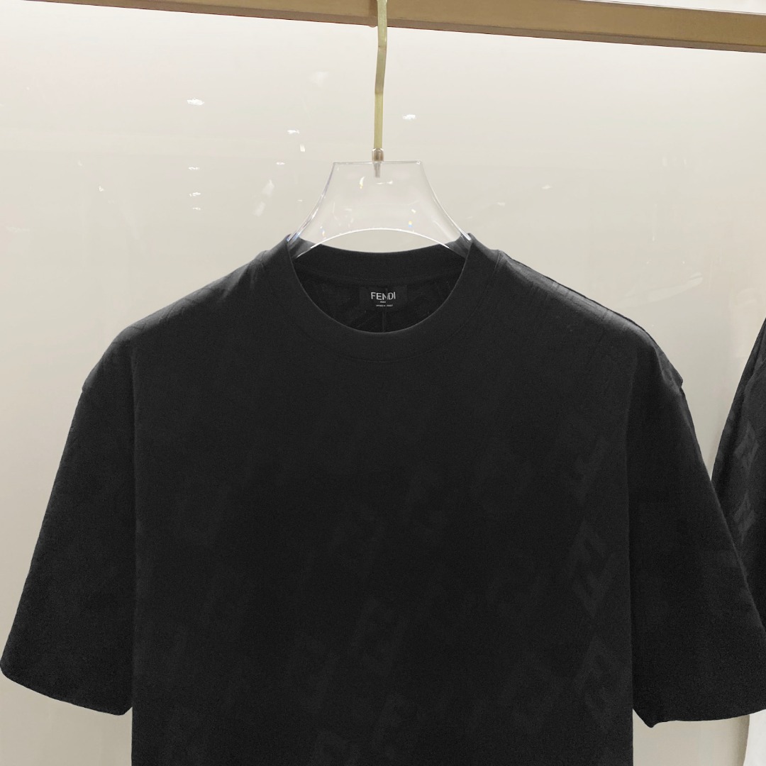 /套 芬迪 🆕 25/ss春夏新款棉质套装 完美提花标识 顶级五金+顶级面料定制 （一套不拆）
标准版型