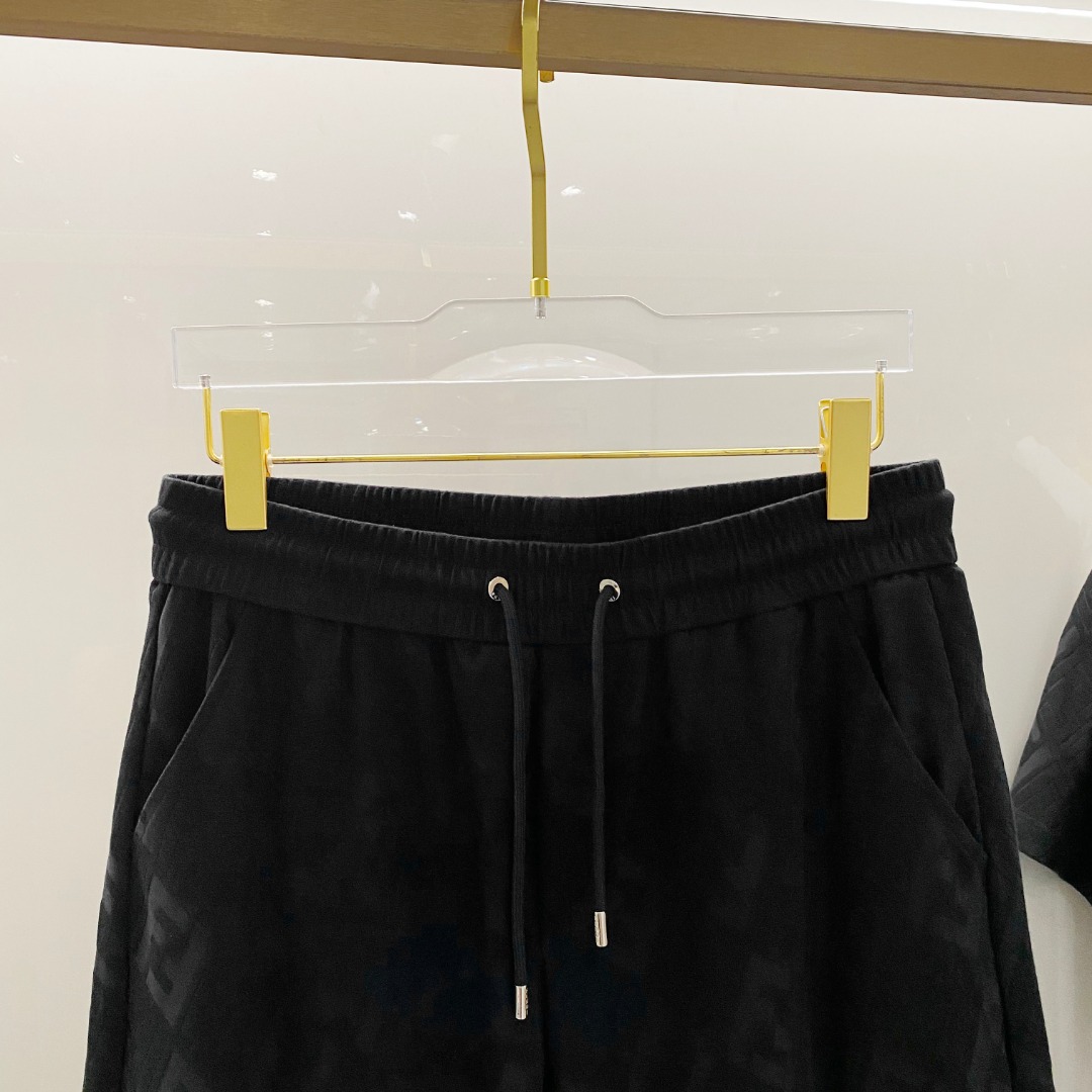 /套 芬迪 🆕 25/ss春夏新款棉质套装 完美提花标识 顶级五金+顶级面料定制 （一套不拆）
标准版型