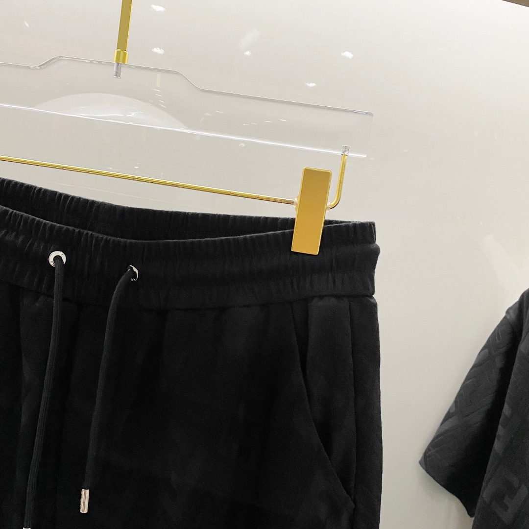 /套 芬迪 🆕 25/ss春夏新款棉质套装 完美提花标识 顶级五金+顶级面料定制 （一套不拆）
标准版型