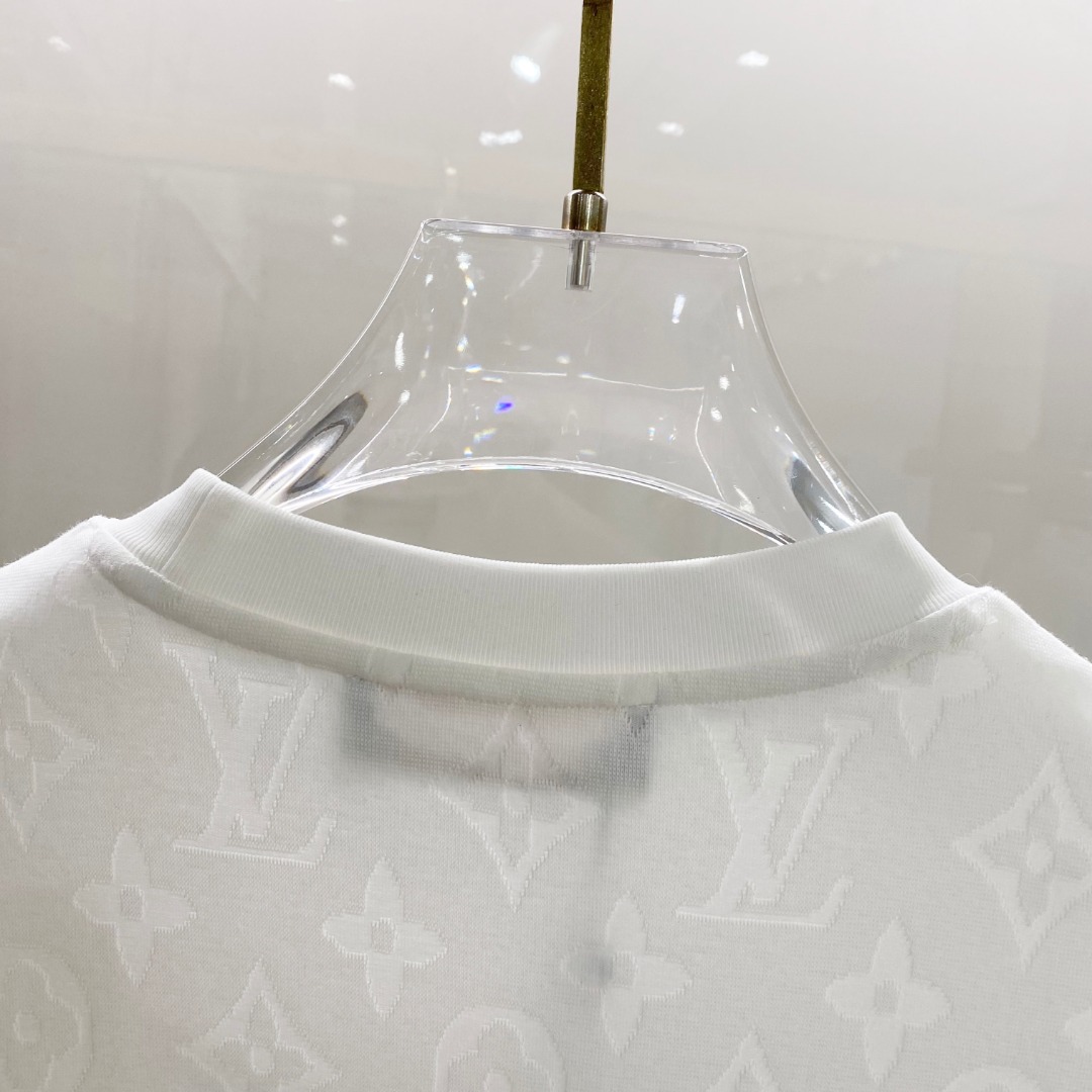 /套 LV 🆕 25/ss春夏新款棉质套装 完美提花标识 顶级五金+顶级面料定制 （一套不拆）
标准版型