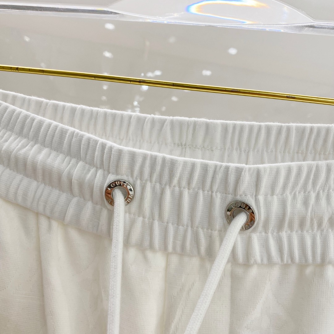 /套 LV 🆕 25/ss春夏新款棉质套装 完美提花标识 顶级五金+顶级面料定制 （一套不拆）
标准版型