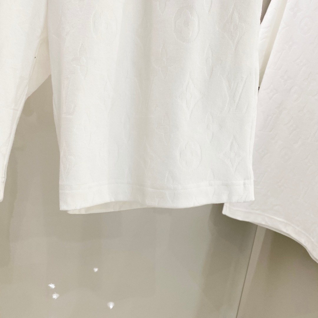 /套 LV 🆕 25/ss春夏新款棉质套装 完美提花标识 顶级五金+顶级面料定制 （一套不拆）
标准版型