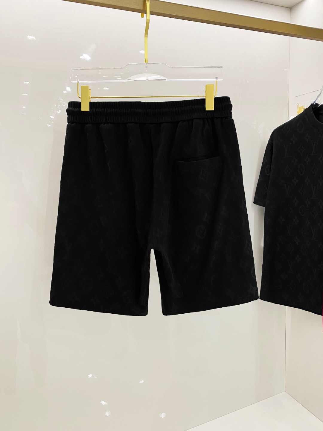 /套 LV 🆕 25/ss春夏新款棉质套装 完美提花标识 顶级五金+顶级面料定制 （一套不拆）
标准版型