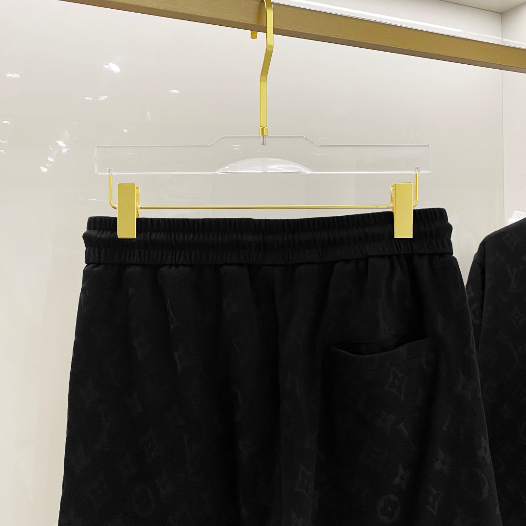 /套 LV 🆕 25/ss春夏新款棉质套装 完美提花标识 顶级五金+顶级面料定制 （一套不拆）
标准版型