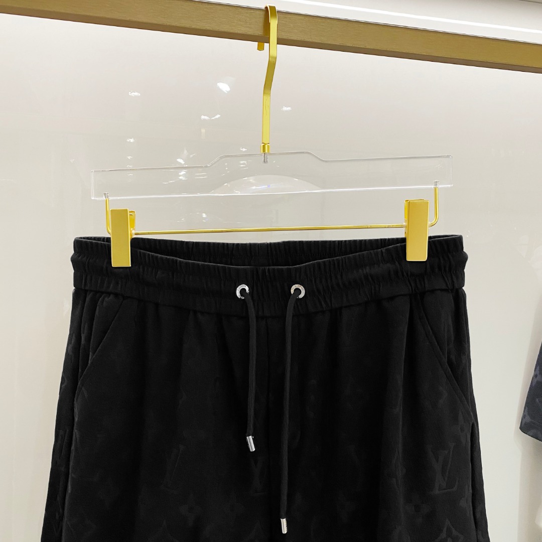 /套 LV 🆕 25/ss春夏新款棉质套装 完美提花标识 顶级五金+顶级面料定制 （一套不拆）
标准版型