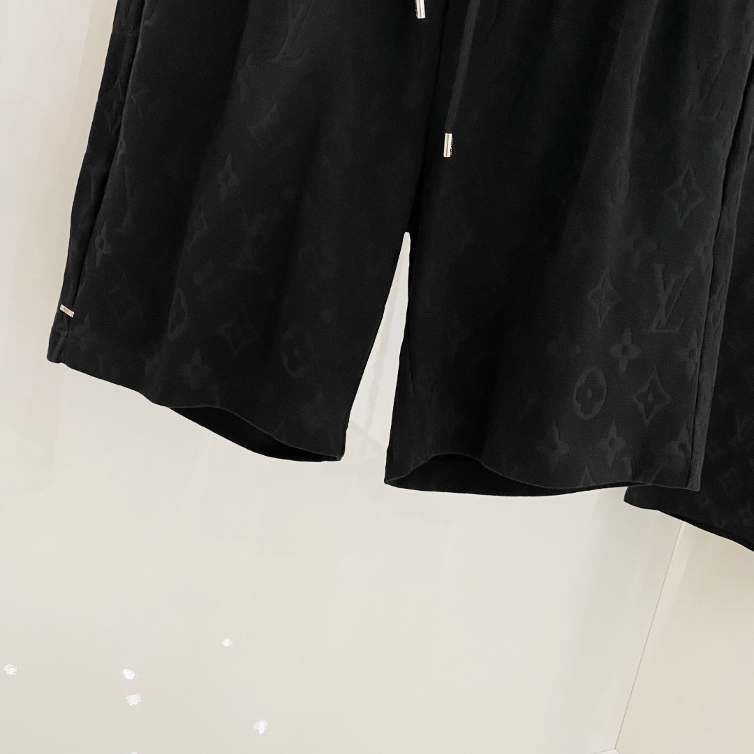 /套 LV 🆕 25/ss春夏新款棉质套装 完美提花标识 顶级五金+顶级面料定制 （一套不拆）
标准版型