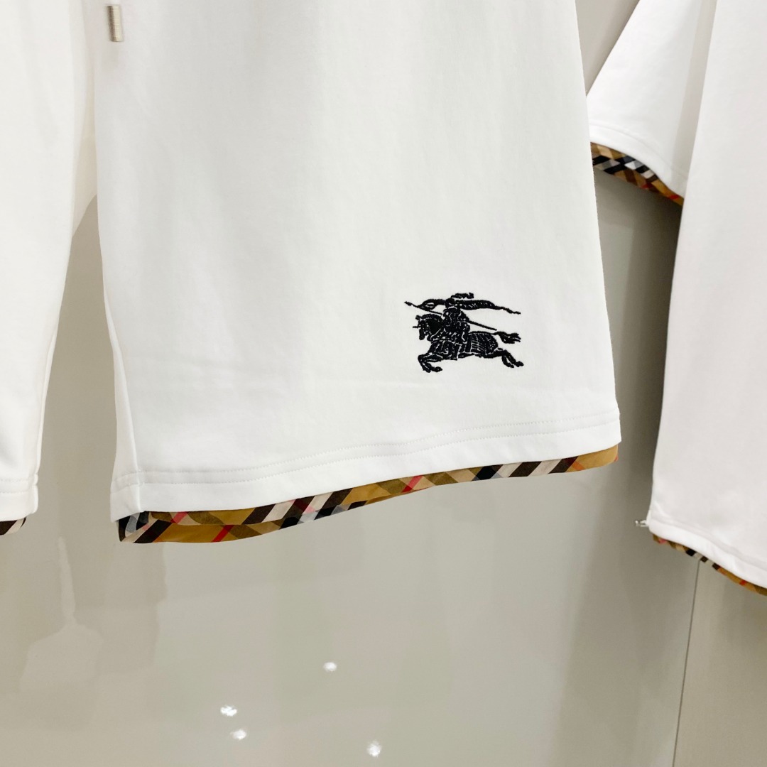 /套 巴宝莉 2025春夏最新款，男女同款，经典设计短袖T恤短裤套装，定制纯棉面料，手感柔软，穿着舒适，