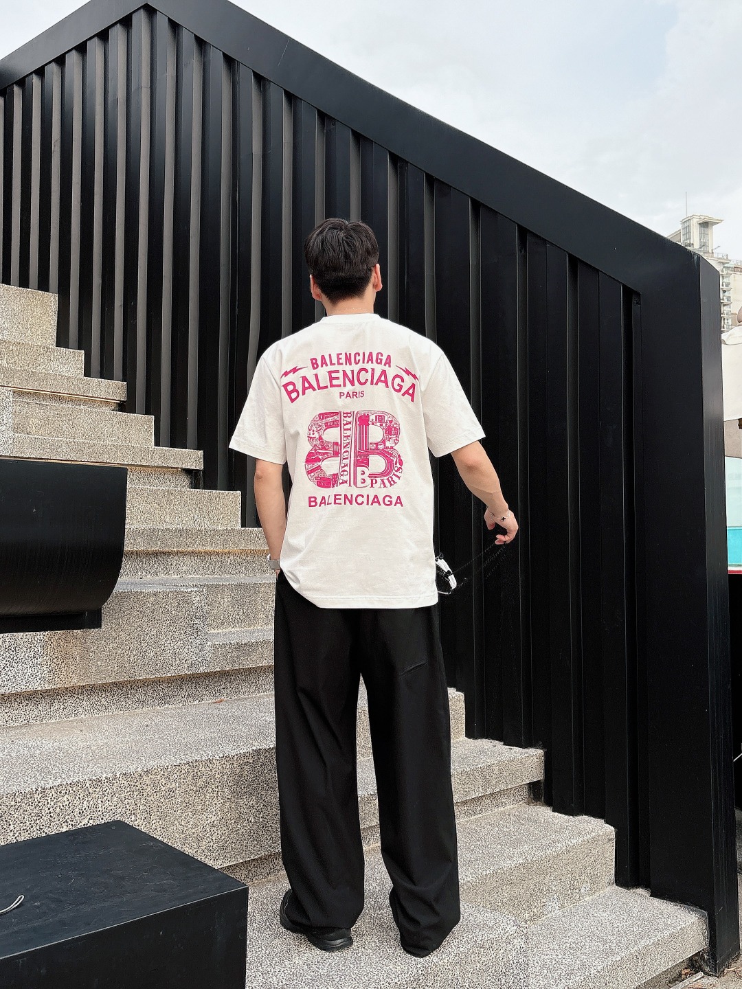  巴黎世家 2025春夏新款男女同款👫短袖T恤，！定制专属纯棉面料，定制原版工艺螺纹，胸前重工字母log
