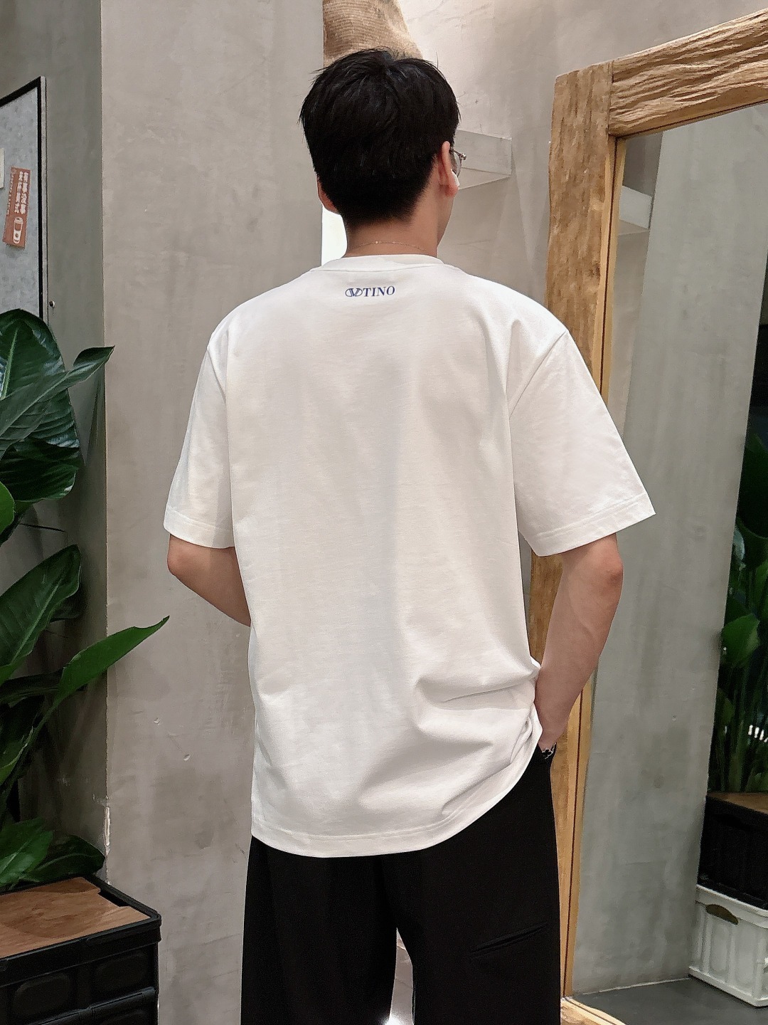 华伦天奴 2025春夏新款男女同款👫短袖T恤,!定制专属纯棉面料,定制原版工艺螺纹,胸前重工字母log