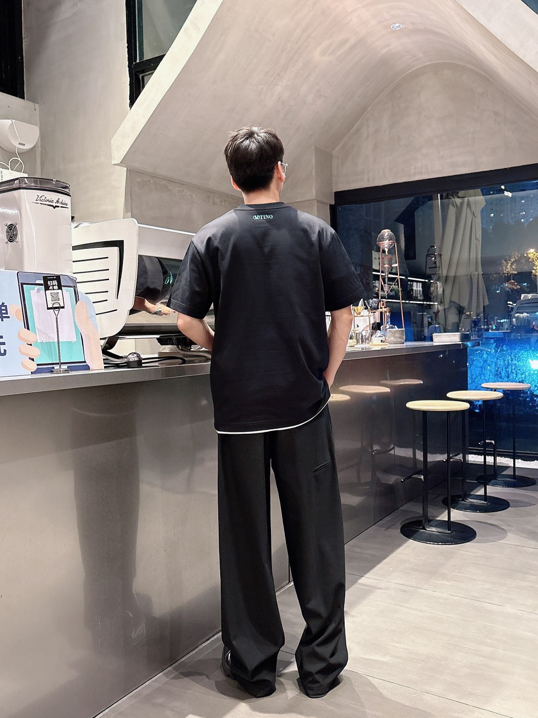 华伦天奴 2025春夏新款男女同款👫短袖T恤,!定制专属纯棉面料,定制原版工艺螺纹,胸前重工字母log