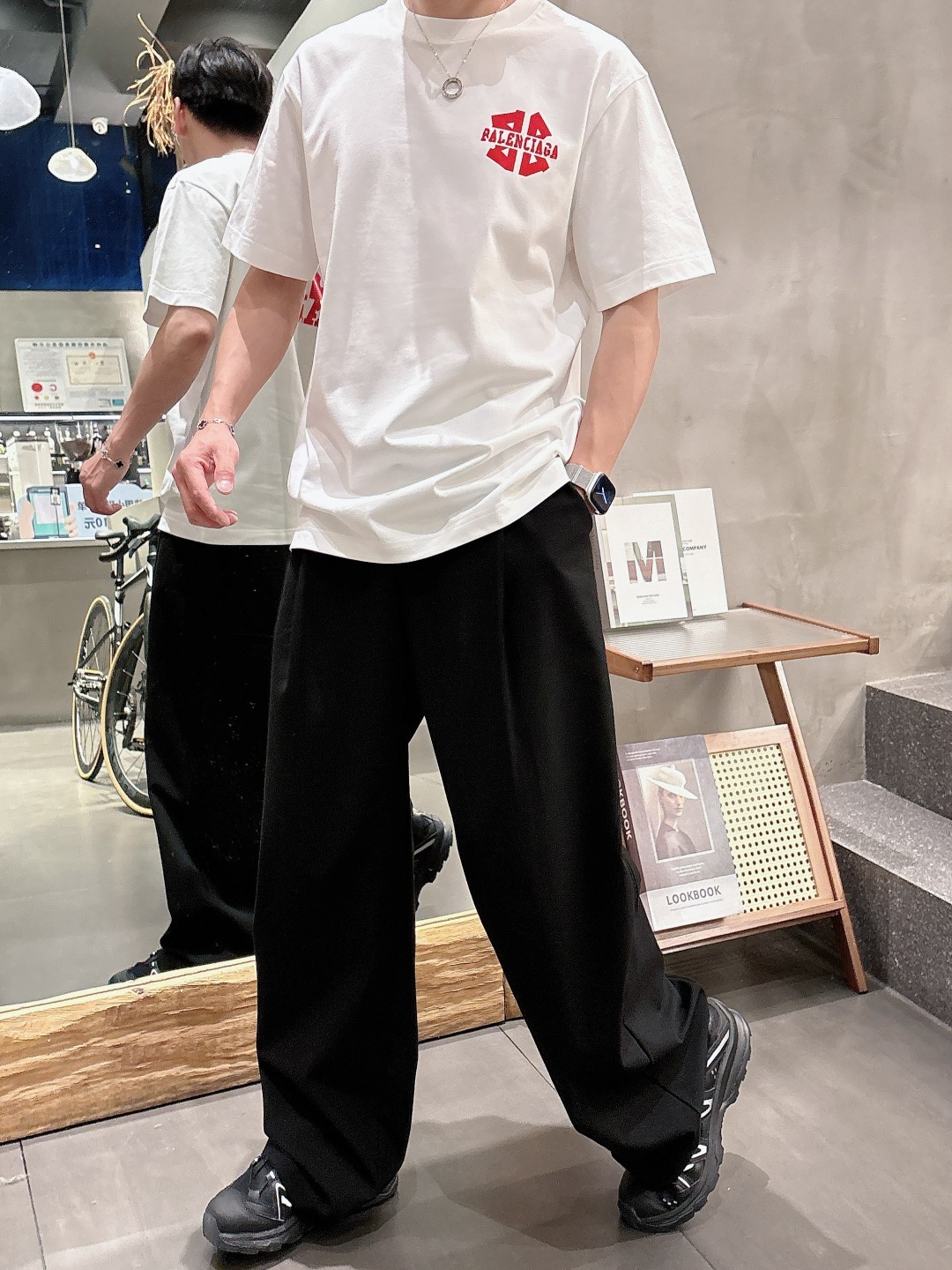 巴黎世家 2025春夏新款男女同款👫短袖T恤,!定制专属纯棉面料,定制原版工艺螺纹,胸前重工字母log