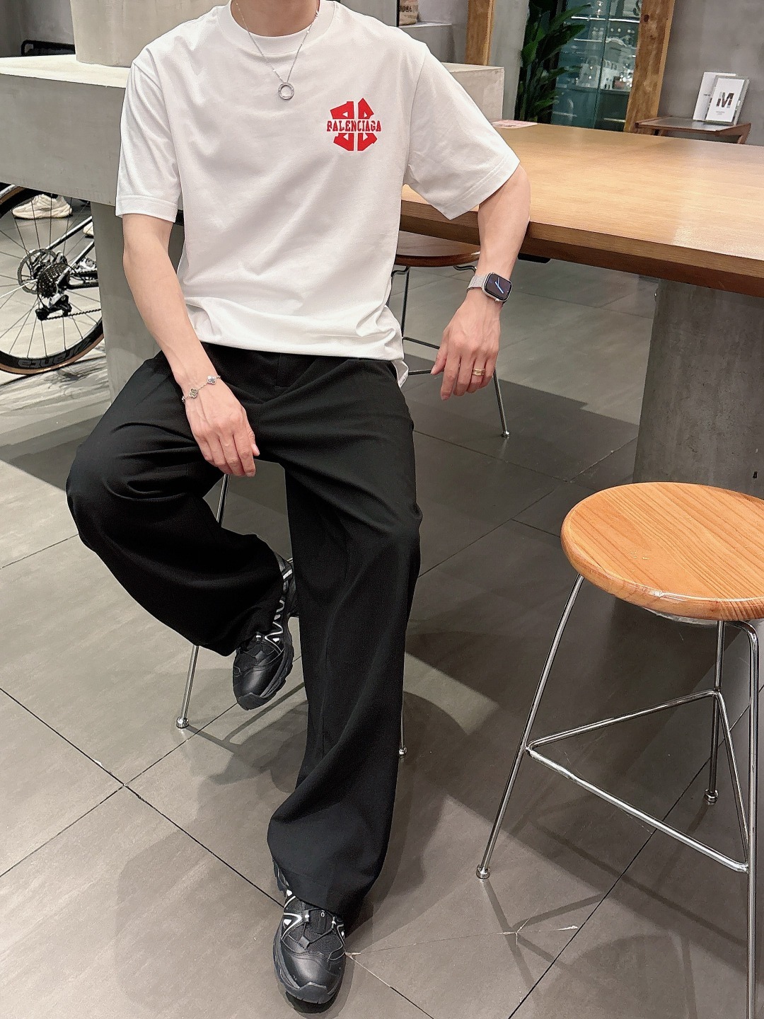 巴黎世家 2025春夏新款男女同款👫短袖T恤,!定制专属纯棉面料,定制原版工艺螺纹,胸前重工字母log
