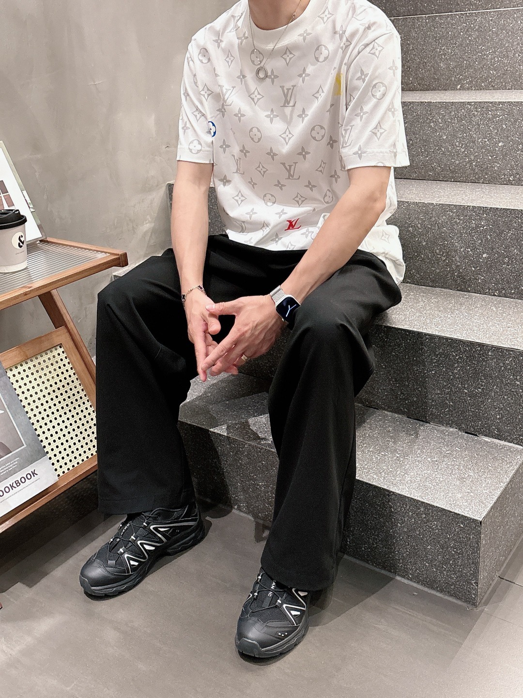 LV 2025春夏新款男女同款👫短袖T恤,!定制专属纯棉面料,定制原版工艺螺纹,胸前重工字母logo工