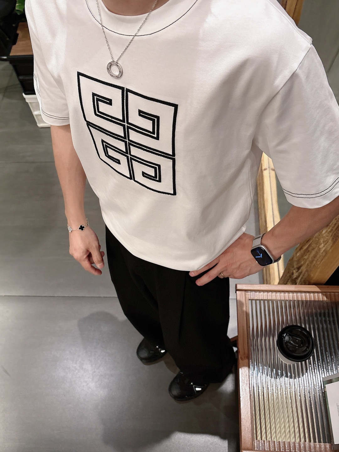 纪梵希 2025春夏新款男女同款👫短袖T恤，！定制专属纯棉面料，定制原版工艺螺纹，胸前重工字母logo