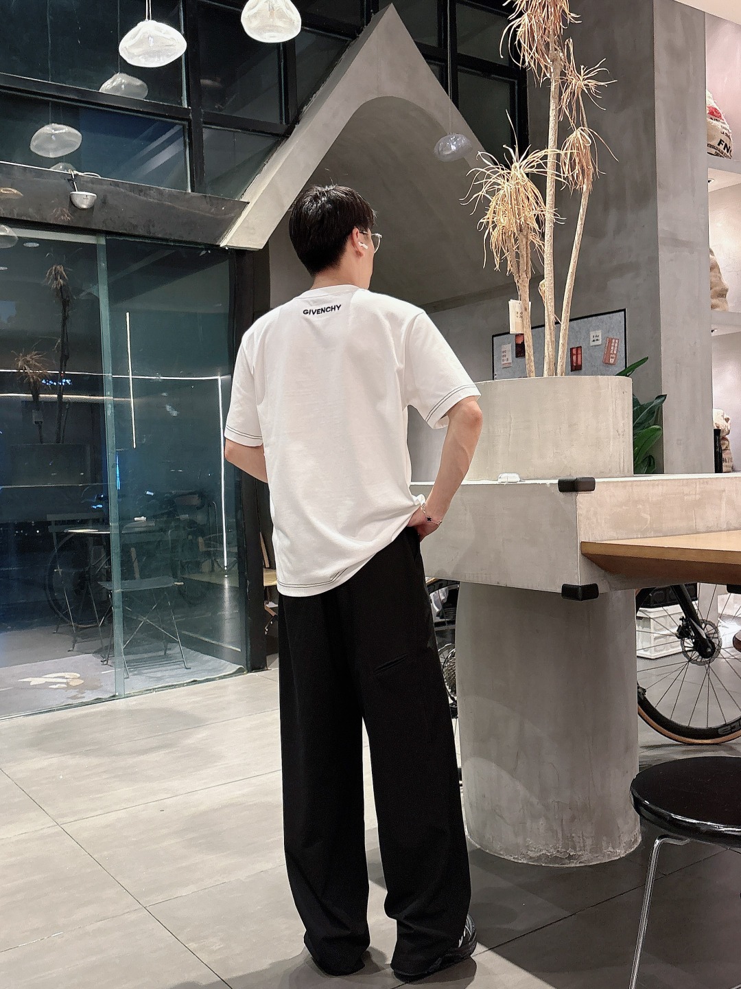  纪梵希 2025春夏新款男女同款👫短袖T恤，！定制专属纯棉面料，定制原版工艺螺纹，胸前重工字母logo