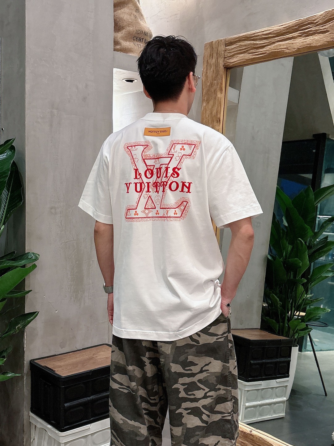  LV 2025春夏新款男女同款👫短袖T恤，！定制专属纯棉面料，定制原版工艺螺纹，胸前重工字母logo工