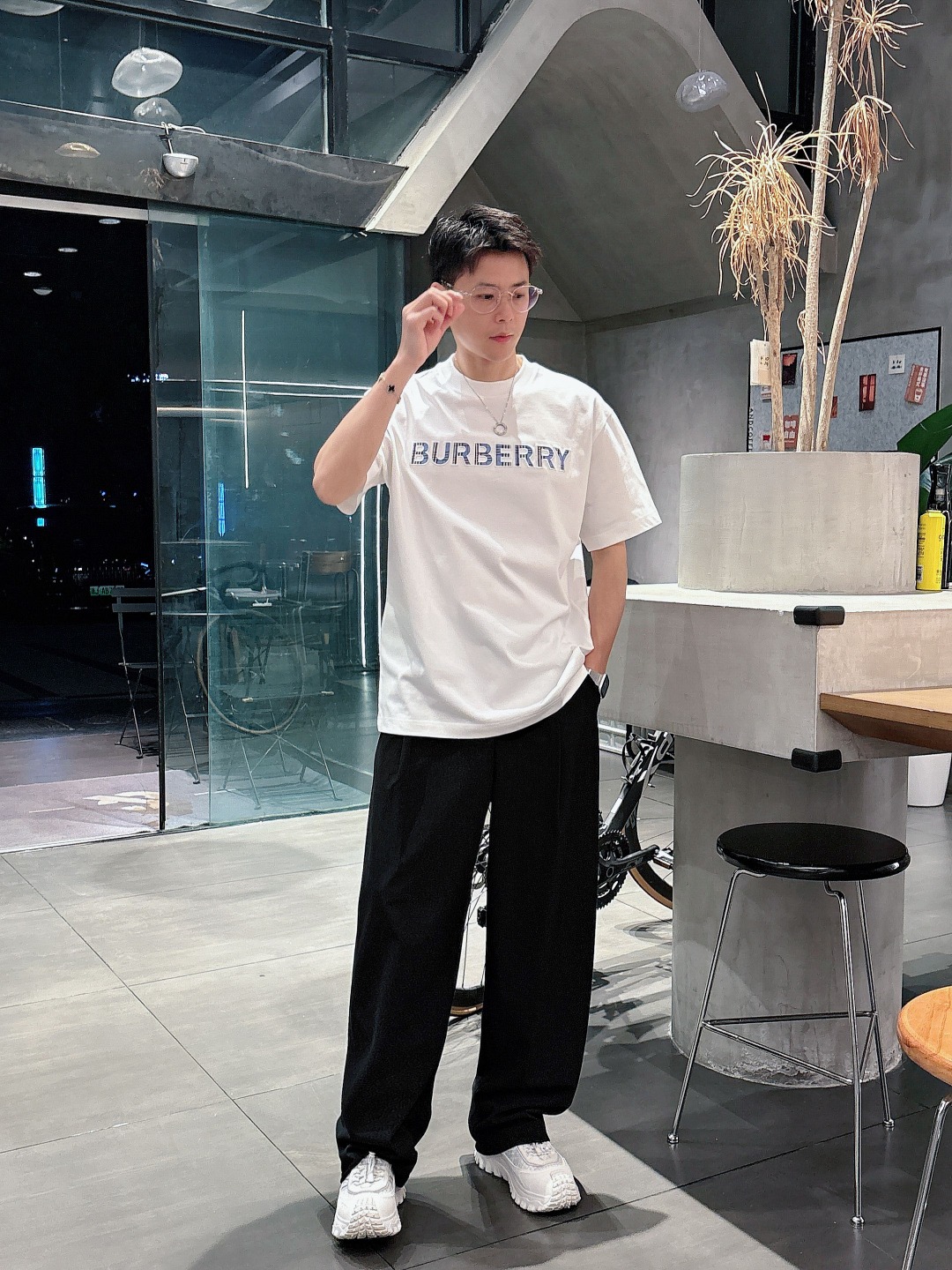  巴宝莉 2025春夏新款男女同款👫短袖T恤，！定制专属纯棉面料，定制原版工艺螺纹，胸前重工字母logo