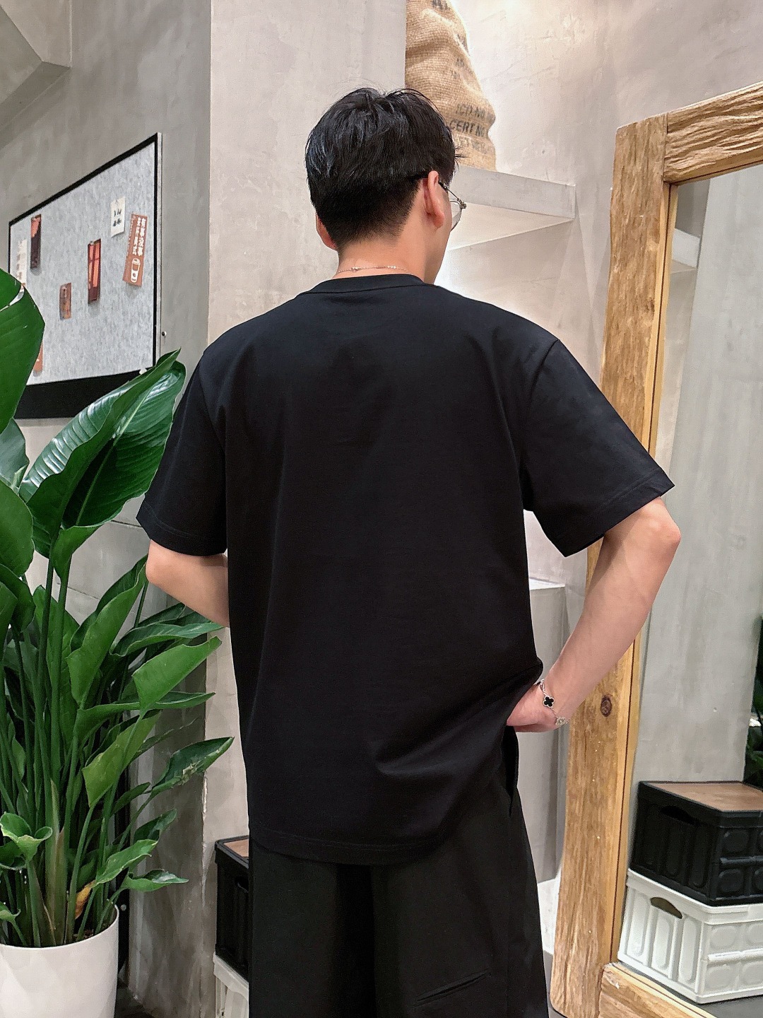  巴宝莉 2025春夏新款男女同款👫短袖T恤，！定制专属纯棉面料，定制原版工艺螺纹，胸前重工字母logo