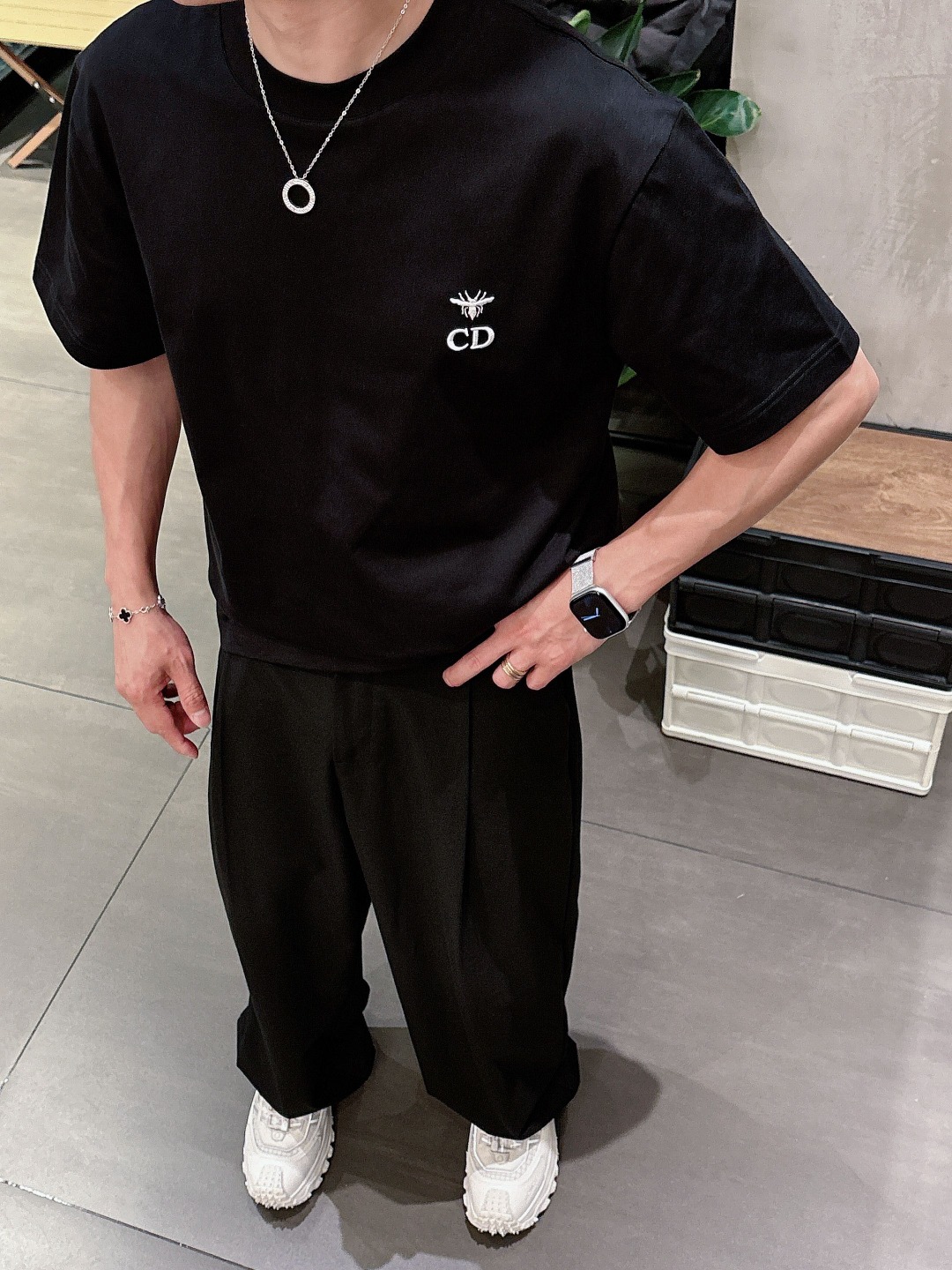  迪奥 2025春夏新款男女同款👫短袖T恤，！定制专属纯棉面料，定制原版工艺螺纹，胸前重工字母logo工