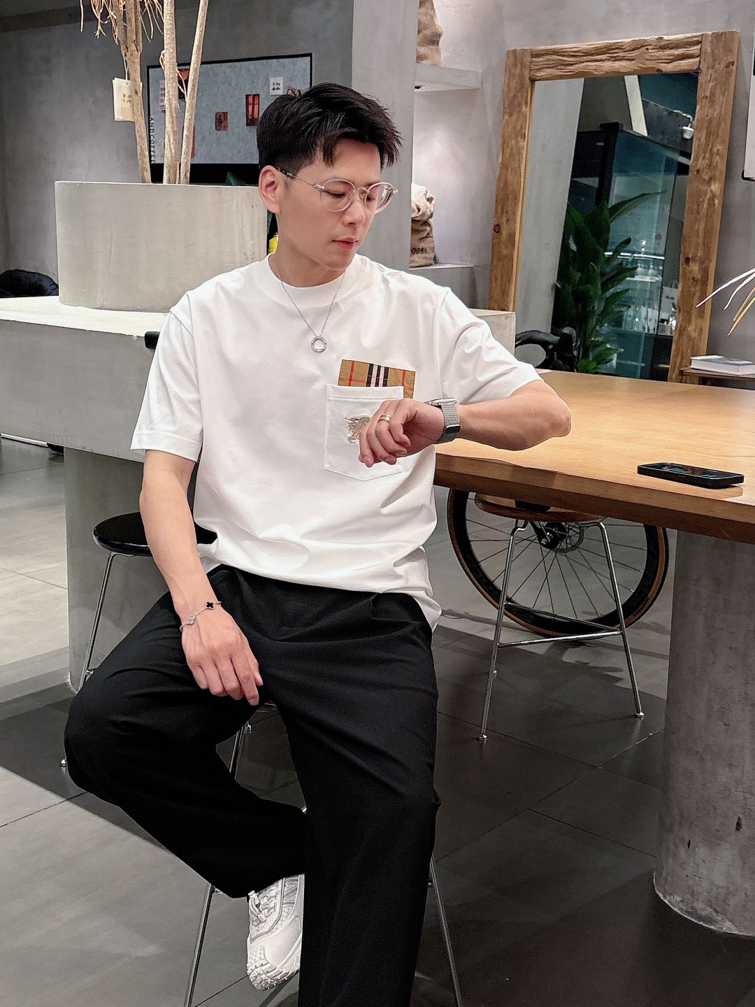  巴宝莉 2025春夏新款男女同款👫短袖T恤，！定制专属纯棉面料，定制原版工艺螺纹，胸前重工字母logo