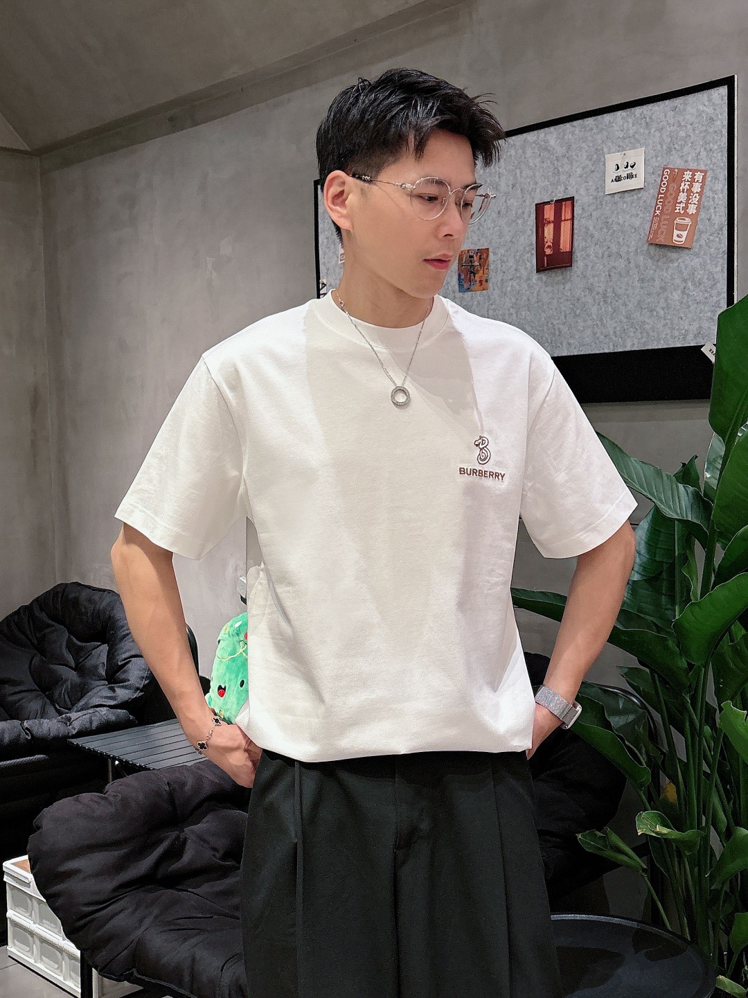  巴宝莉 2025春夏新款男女同款👫短袖T恤，！定制专属纯棉面料，定制原版工艺螺纹，胸前重工字母logo