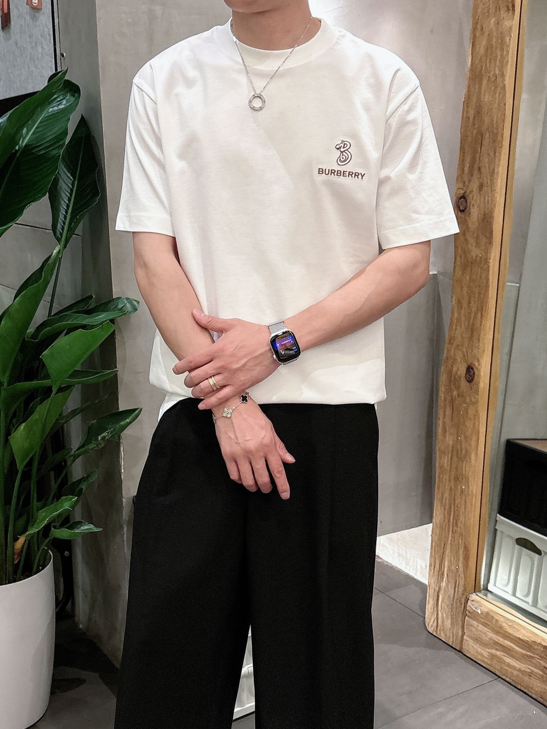  巴宝莉 2025春夏新款男女同款👫短袖T恤，！定制专属纯棉面料，定制原版工艺螺纹，胸前重工字母logo