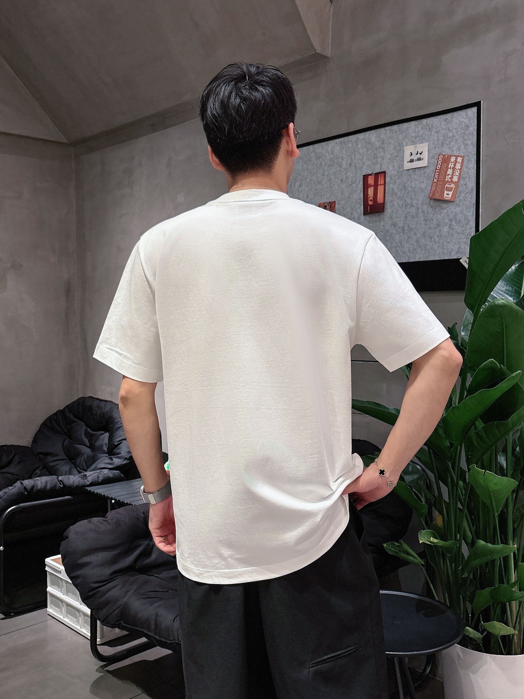  巴宝莉 2025春夏新款男女同款👫短袖T恤，！定制专属纯棉面料，定制原版工艺螺纹，胸前重工字母logo