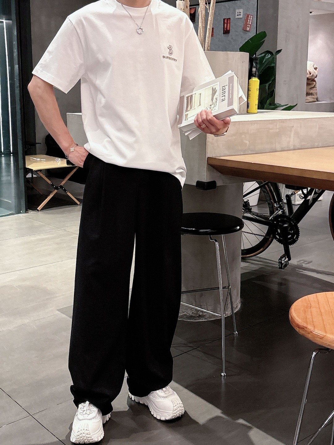  巴宝莉 2025春夏新款男女同款👫短袖T恤，！定制专属纯棉面料，定制原版工艺螺纹，胸前重工字母logo